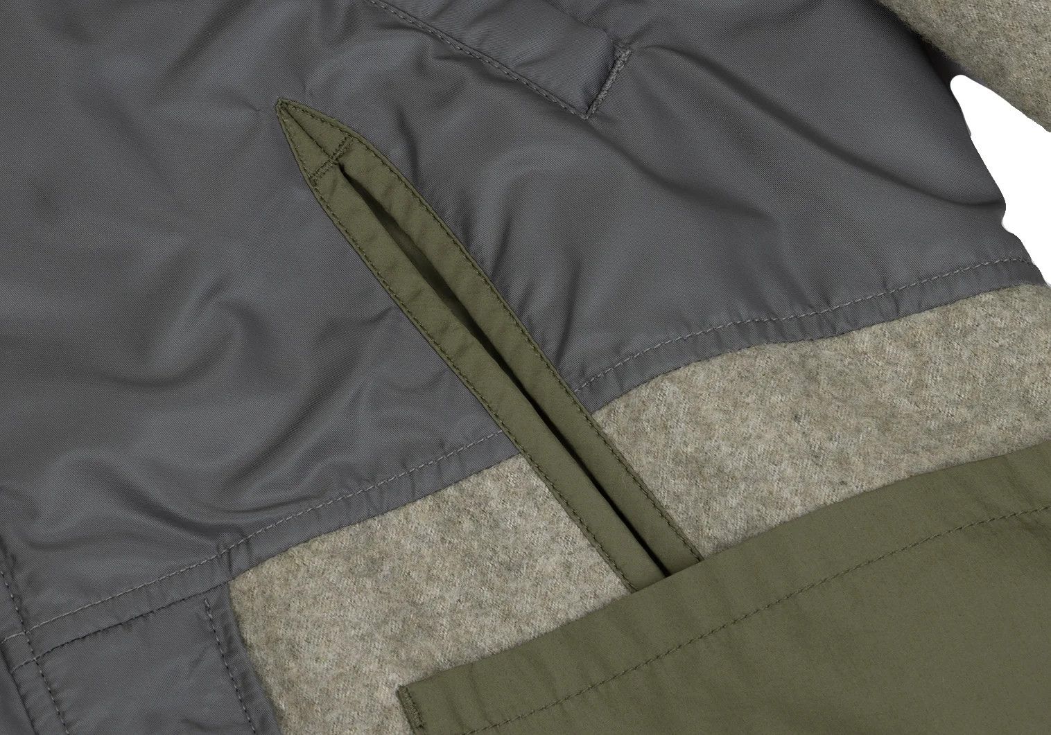 Junya Watanabe Military-Style Fur-Trimmed Hoodie Coat in Khaki Size S Size US S / EU 44-46 / 1 - 7 Thumbnail