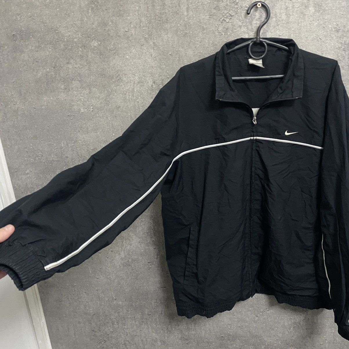 Nike Vintage Y2K Nike Track Jacket Nylon Top Striped Swoosh Size US L / EU 52-54 / 3 - 6 Thumbnail