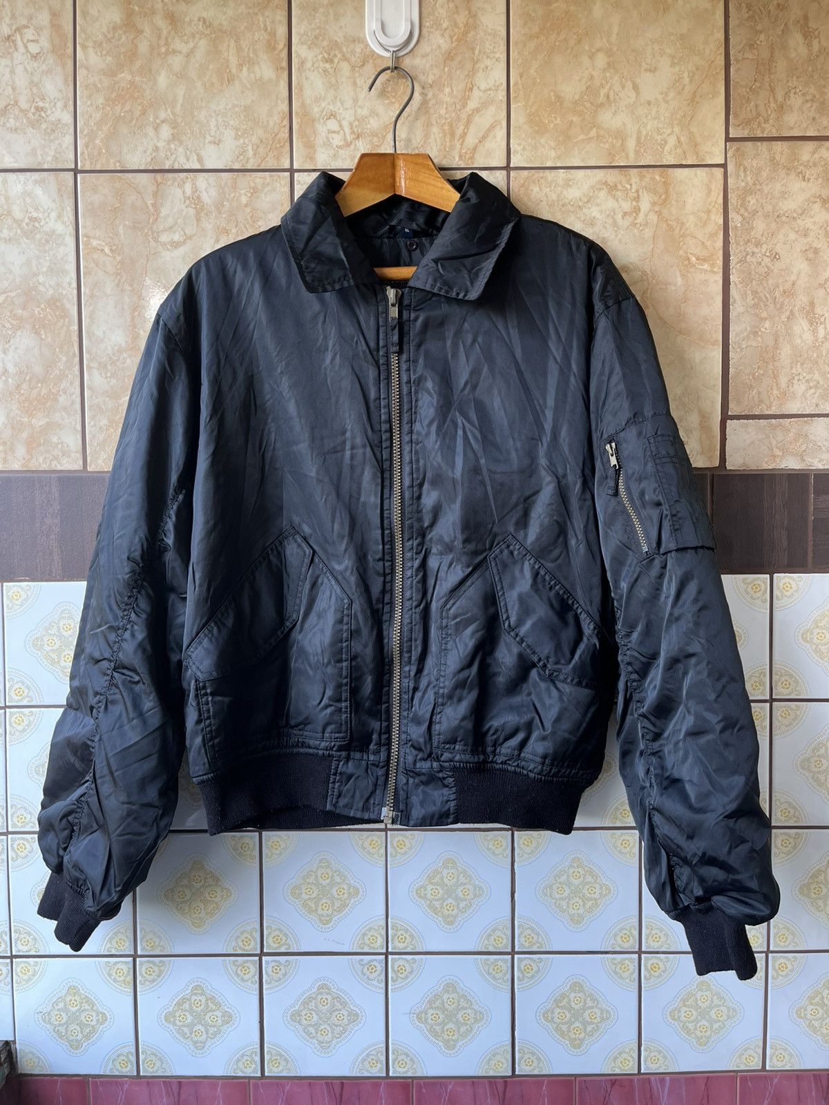 Vintage Vintage Black Flyers MA 2 jacket Size US XL / EU 56 / 4 - 1 Thumbnail
