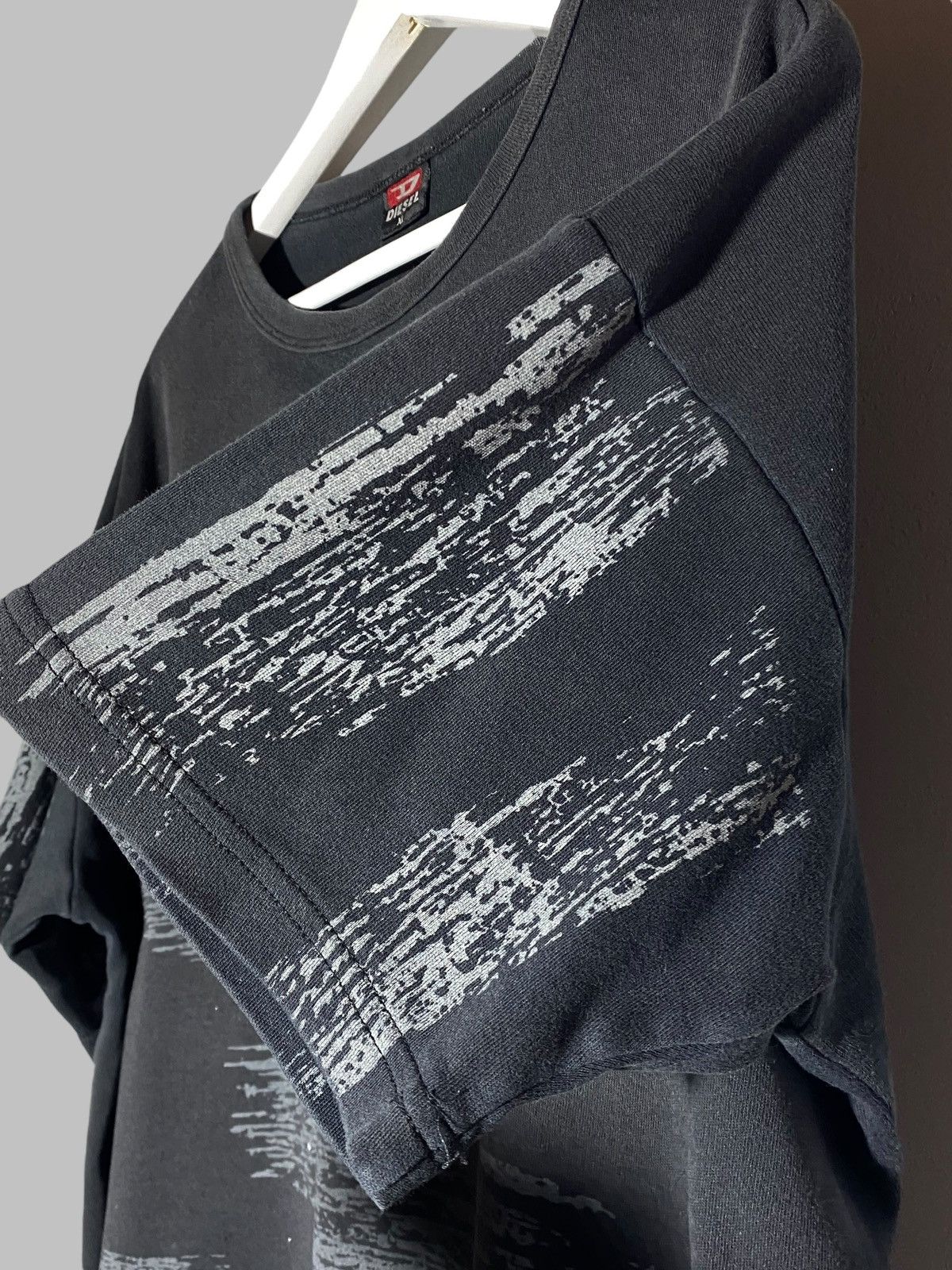 Diesel 00s DIESEL VINTAGE LOGO TEE DISTRESSED Y2K HYPE STYLE Size US XL / EU 56 / 4 - 9 Thumbnail