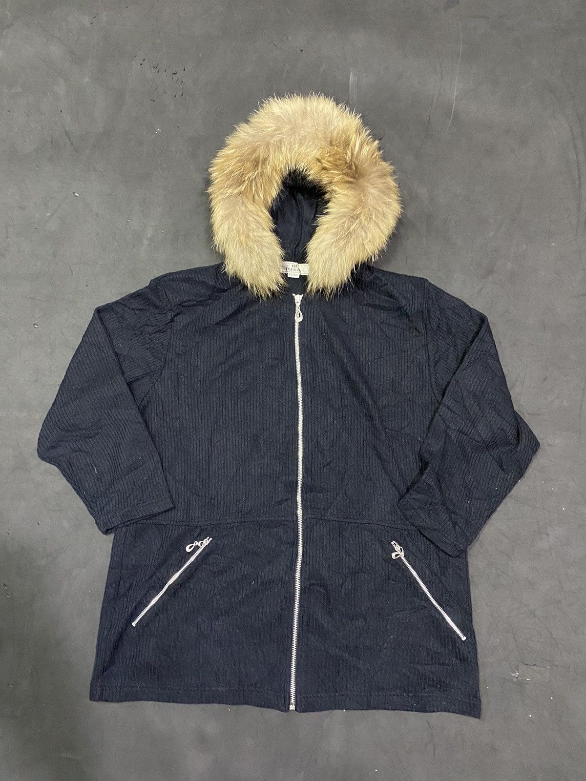 💸BINDINGOFFER💸Fine sofia japanese furhoodie goa kmrii styled