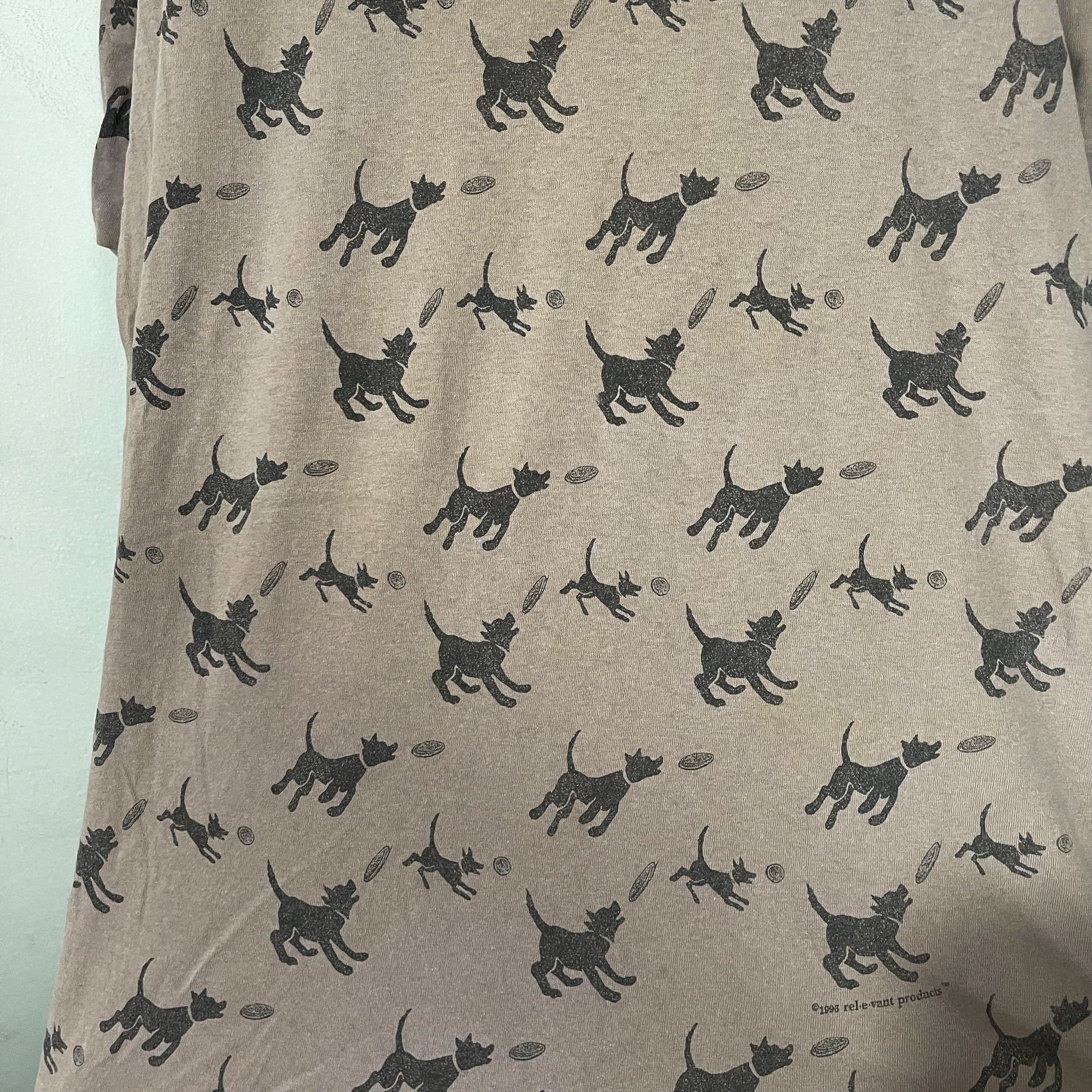 Vintage Vintage 1996 Dog Frisbee All Over Print T-Shirt Size US L / EU 52-54 / 3 - 2 Thumbnail