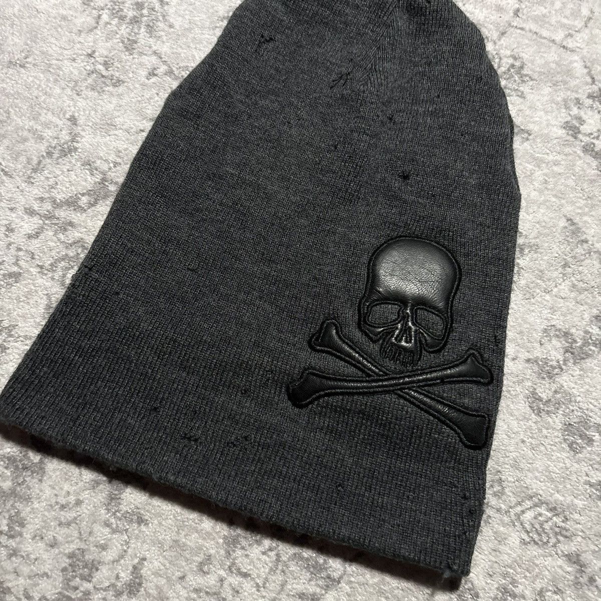 Roen Roen Leather Skull & Crossbones Patch Distressed Beanie Size ONE SIZE - 2 Thumbnail