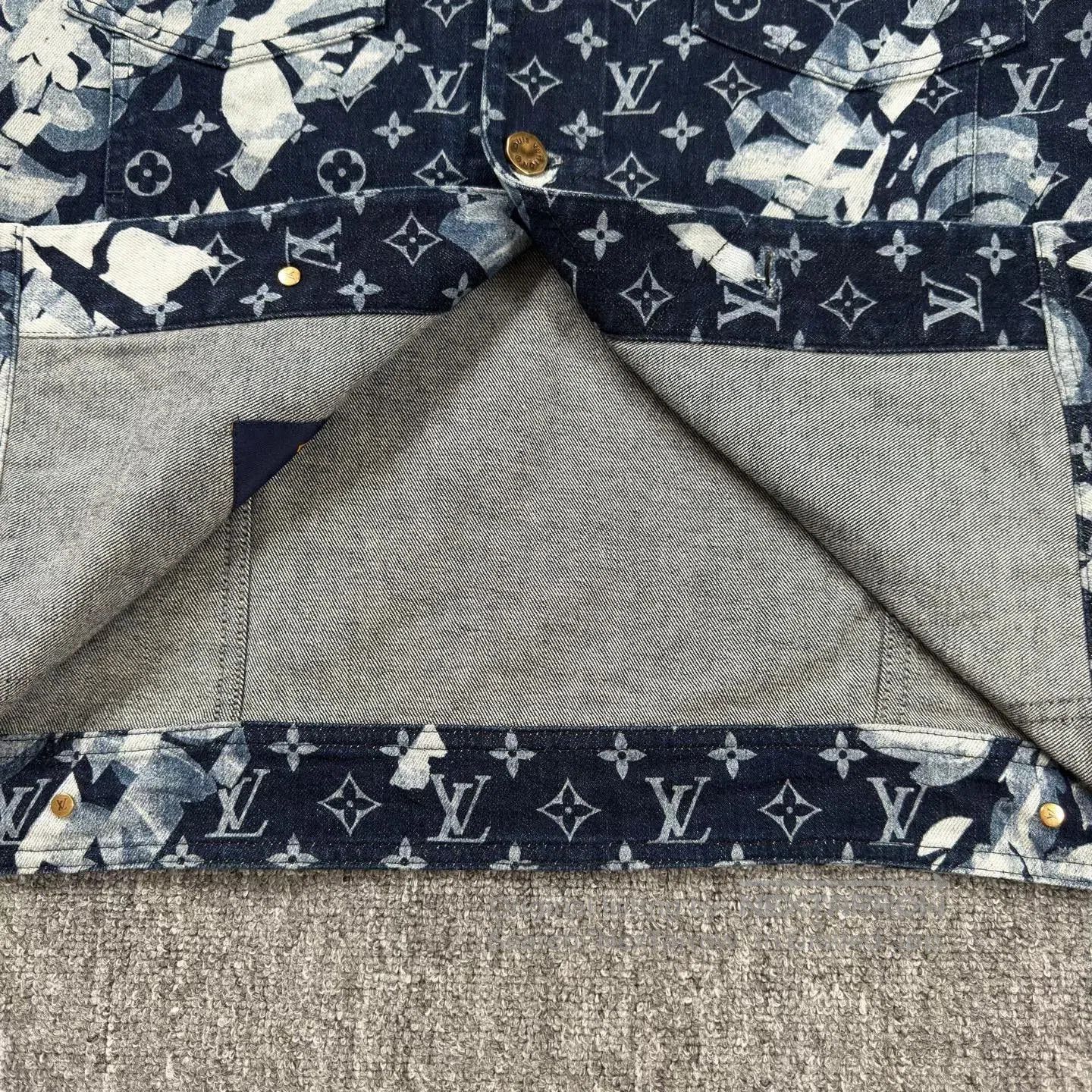 Louis Vuitton LV 2024 Seaweed Print Blue Denim Jacket. Size US L / EU 52-54 / 3 - 8 Thumbnail