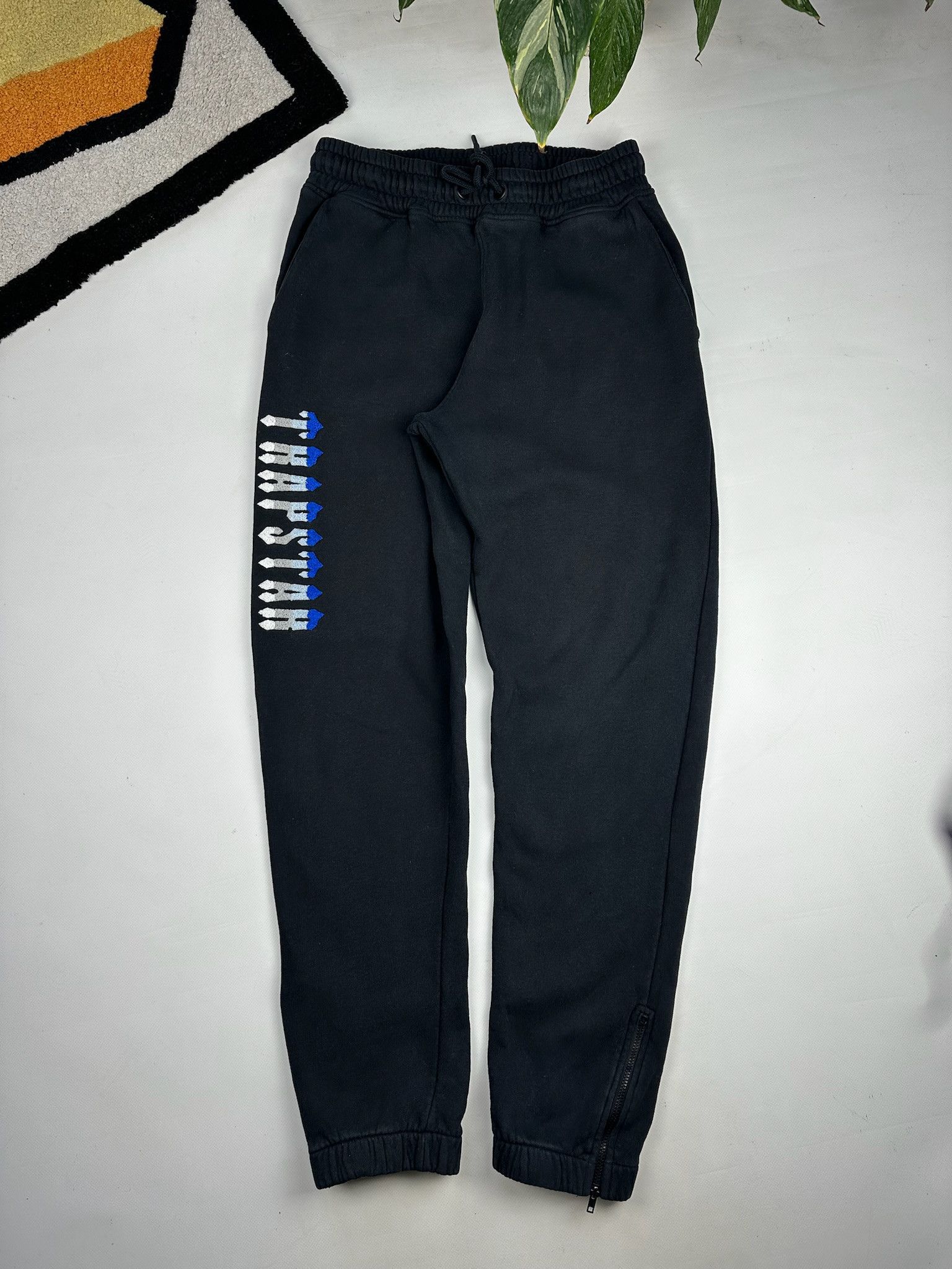 Trapstar London Trapstar London sweatpants jogger shooters pants Size US 28 / EU 44 - 1 Thumbnail