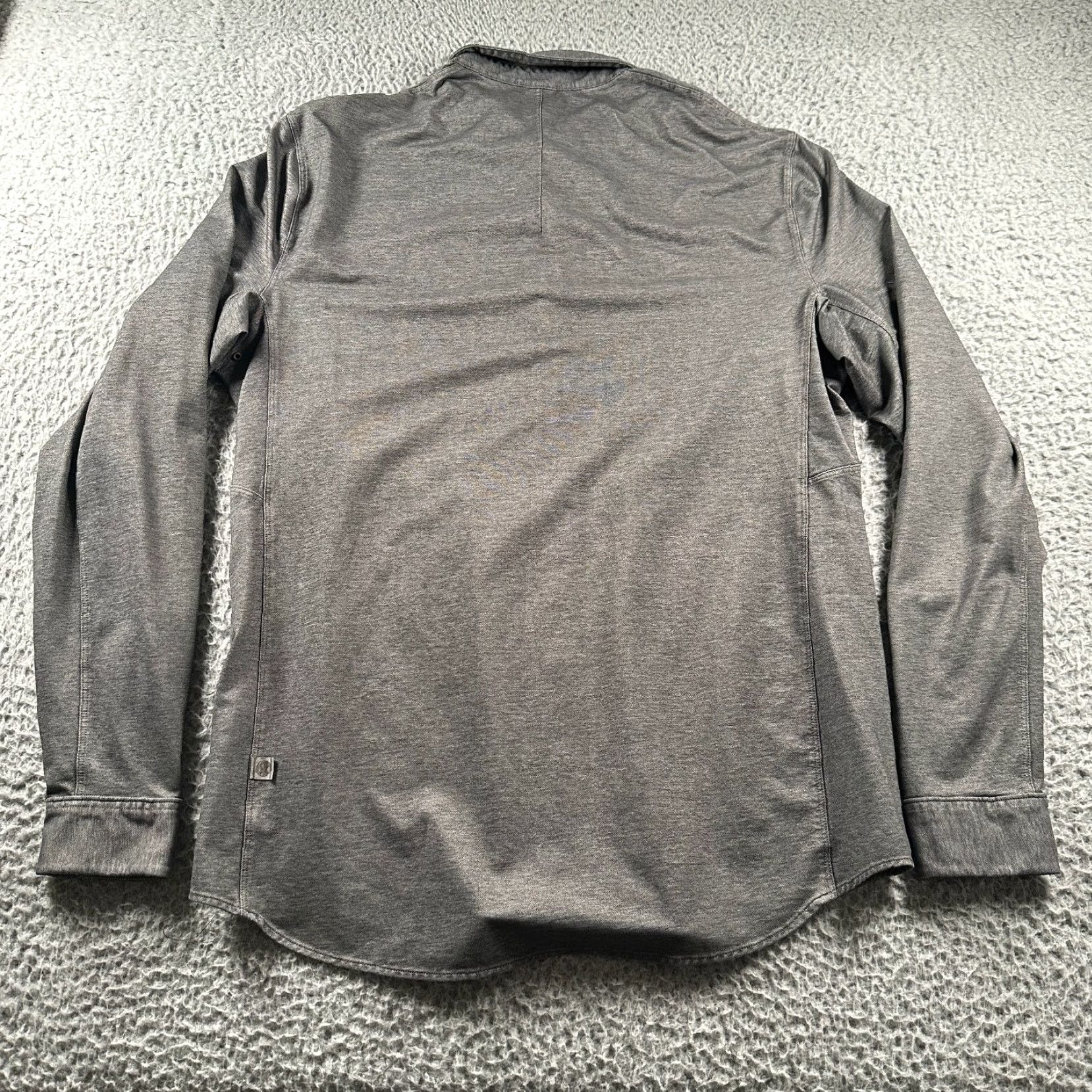 Lululemon Lululemon Men's Commission Casual Button-Down Shirt Gray Size L Performance Size US L / EU 52-54 / 3 - 5 Thumbnail