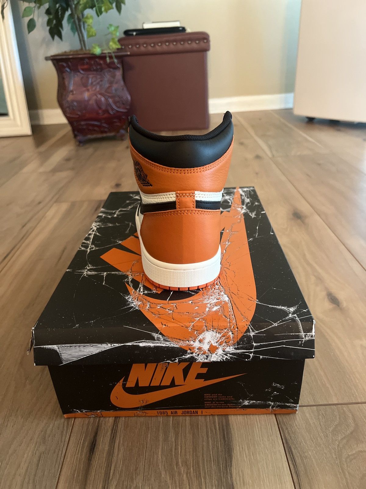Jordan Brand Shattered Backboard jordan 1 Size US 9.5 / EU 42-43 - 5 Thumbnail