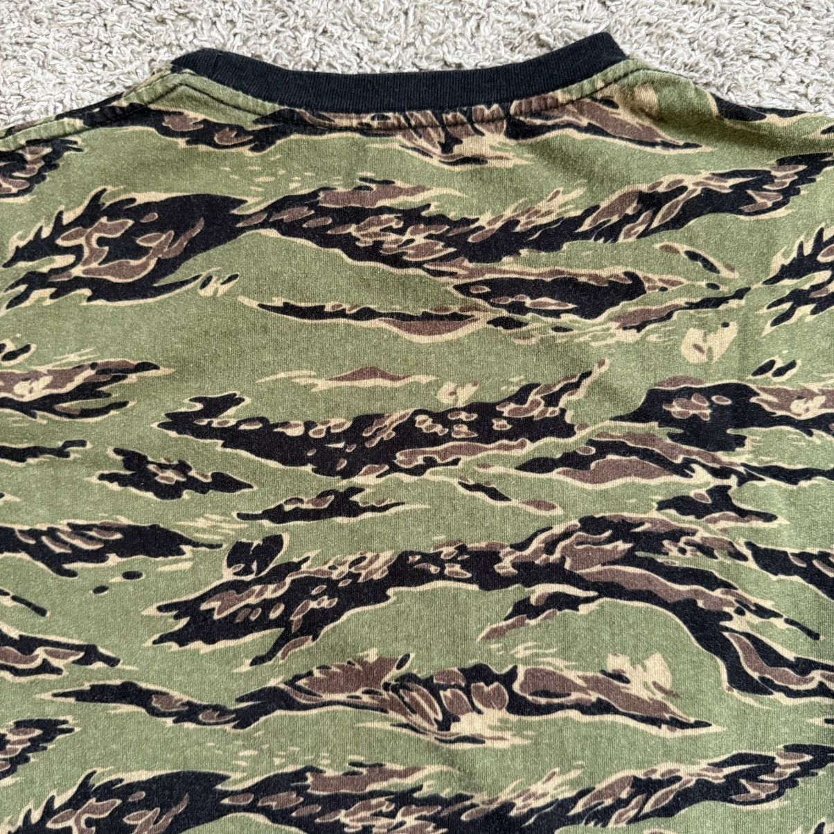 Wu-Tang Clan 🔴Wu-Tang Shirt Size Large Camouflage Wu Shattered Design Size US L / EU 52-54 / 3 - 8 Thumbnail