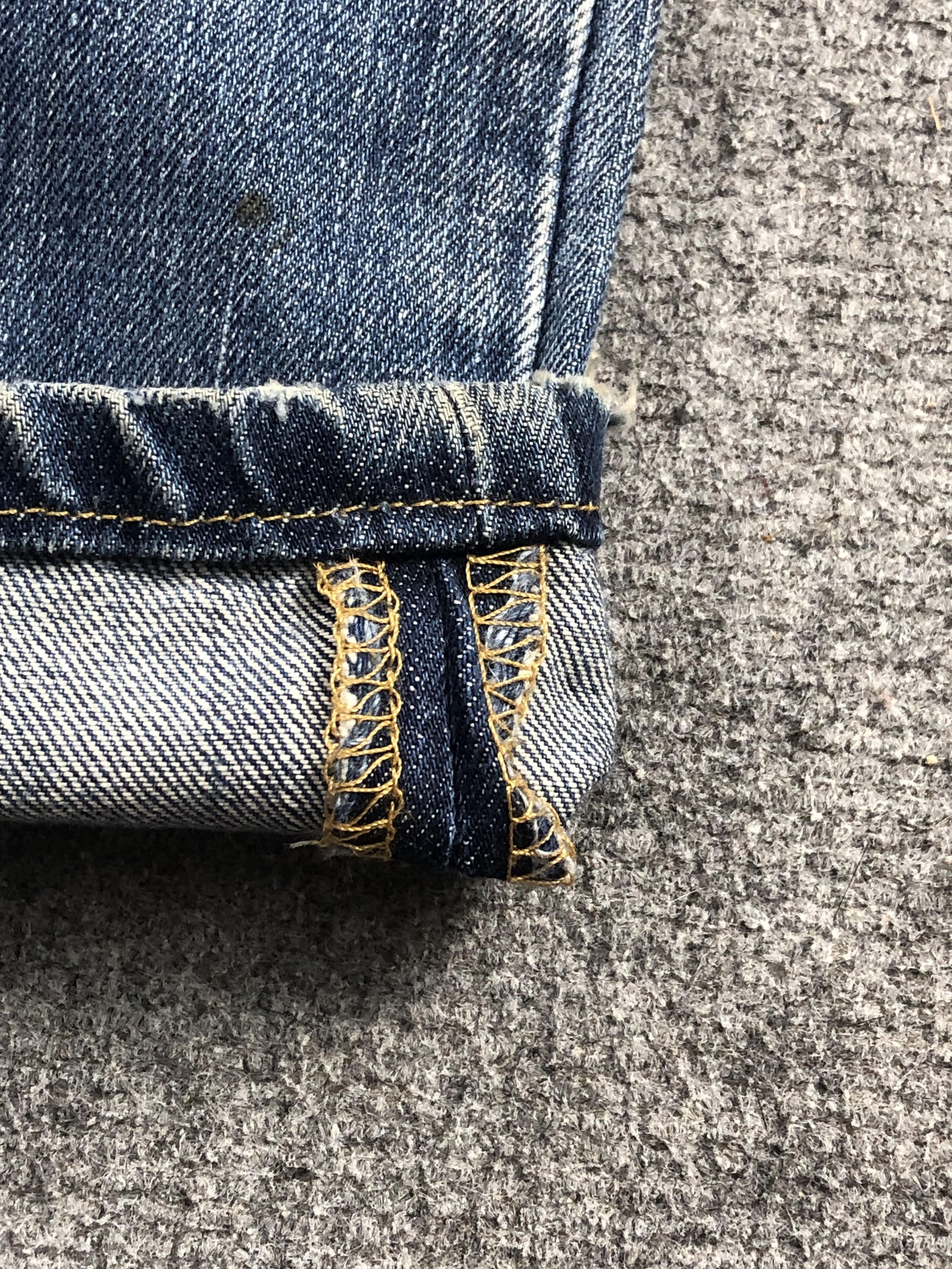 Vintage 90s Levis 501 Faded Blue Jeans DP2221