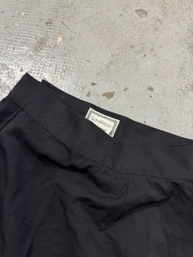 Vintage 1990s Gianni Versace Black Wool Skirt Size 26" / US 2 / IT 38 - 3 Thumbnail
