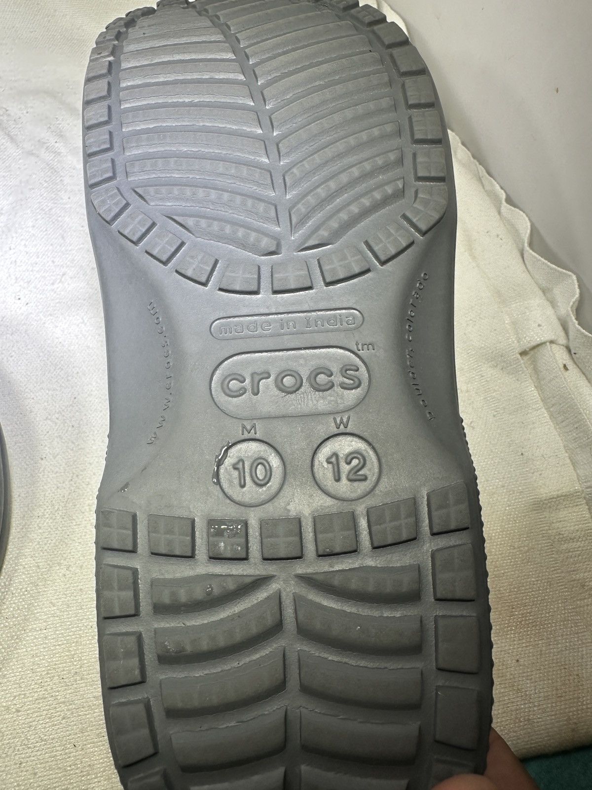 Crocs PreOwned Crocs Sandal Gray Men's 10 Women's 12 Size US 10 / EU 43 - 7 Thumbnail