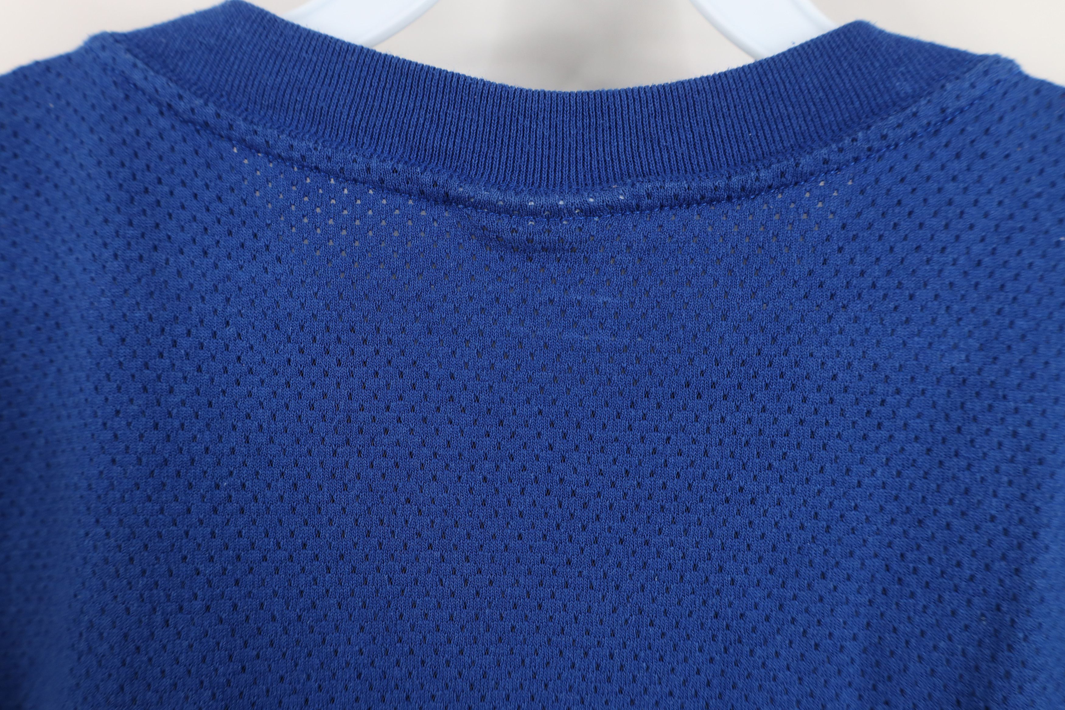 Vintage Vintage 90s Streetwear Mesh Sleeveless Muscle T-Shirt Blue Size US L / EU 52-54 / 3 - 9 Thumbnail