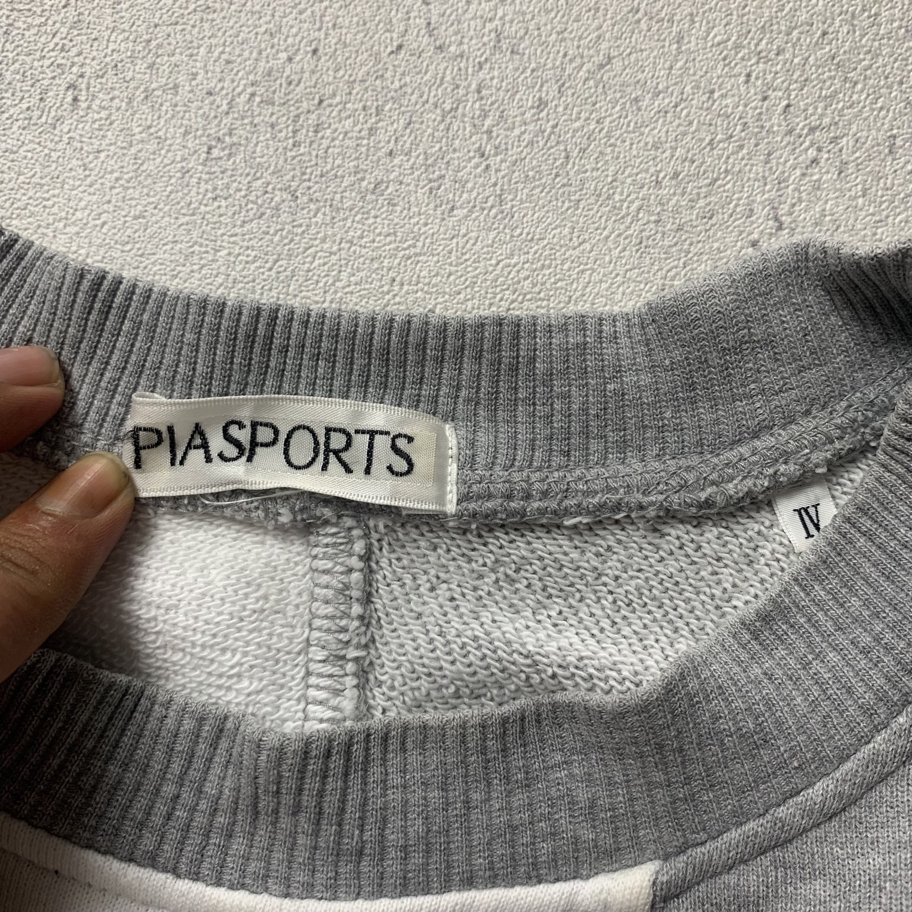Vintage Vintage PIASPORTS Sweatshirt Crewneck Size US L / EU 52-54 / 3 - 8 Thumbnail