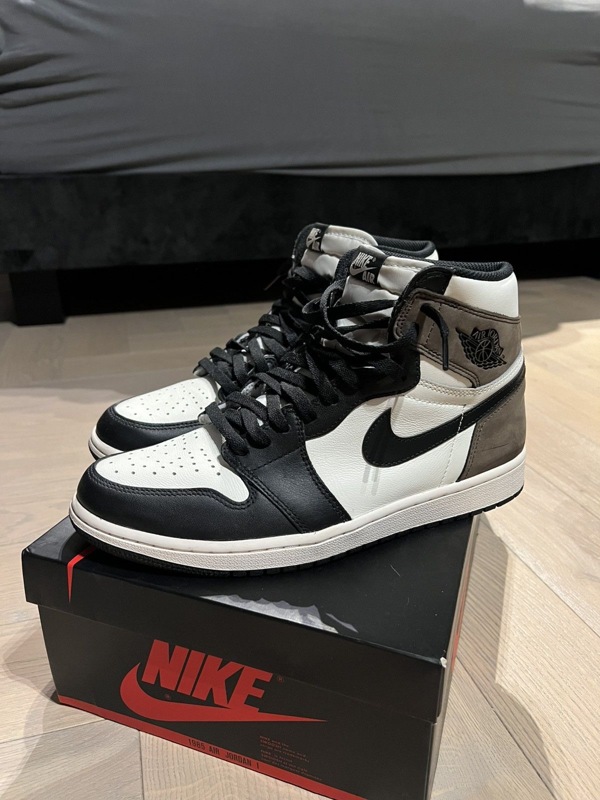 Jordan Brand × Nike Jordan 1 Mochas Size US 10 / EU 43 - 3 Thumbnail