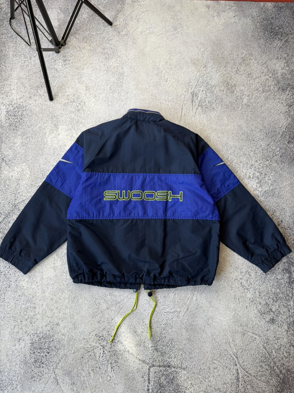 Nike Nike Vintage 90s Big SWOOSH Logos Navy/Blue Nylon Jacket Size US L / EU 52-54 / 3 - 23 Thumbnail