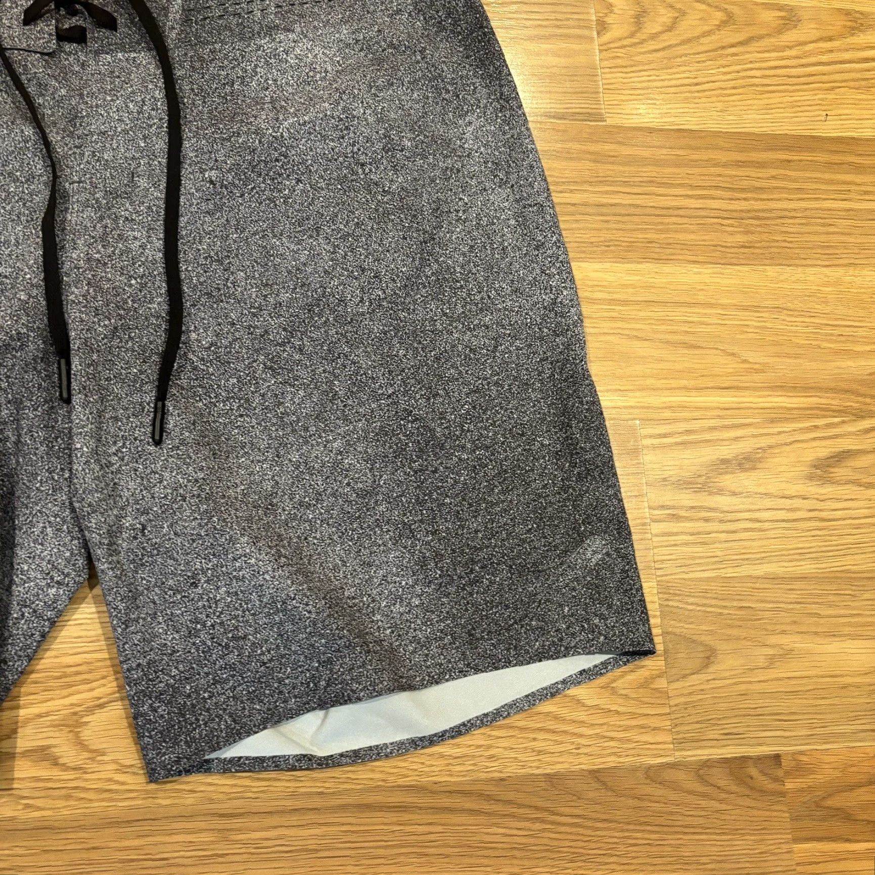 Lululemon Lululemon Pace Breaker Shorts Lined Jitter Dot Grey Running Athletic Men’s Sz 32 Size US 32 / EU 48 - 4 Thumbnail