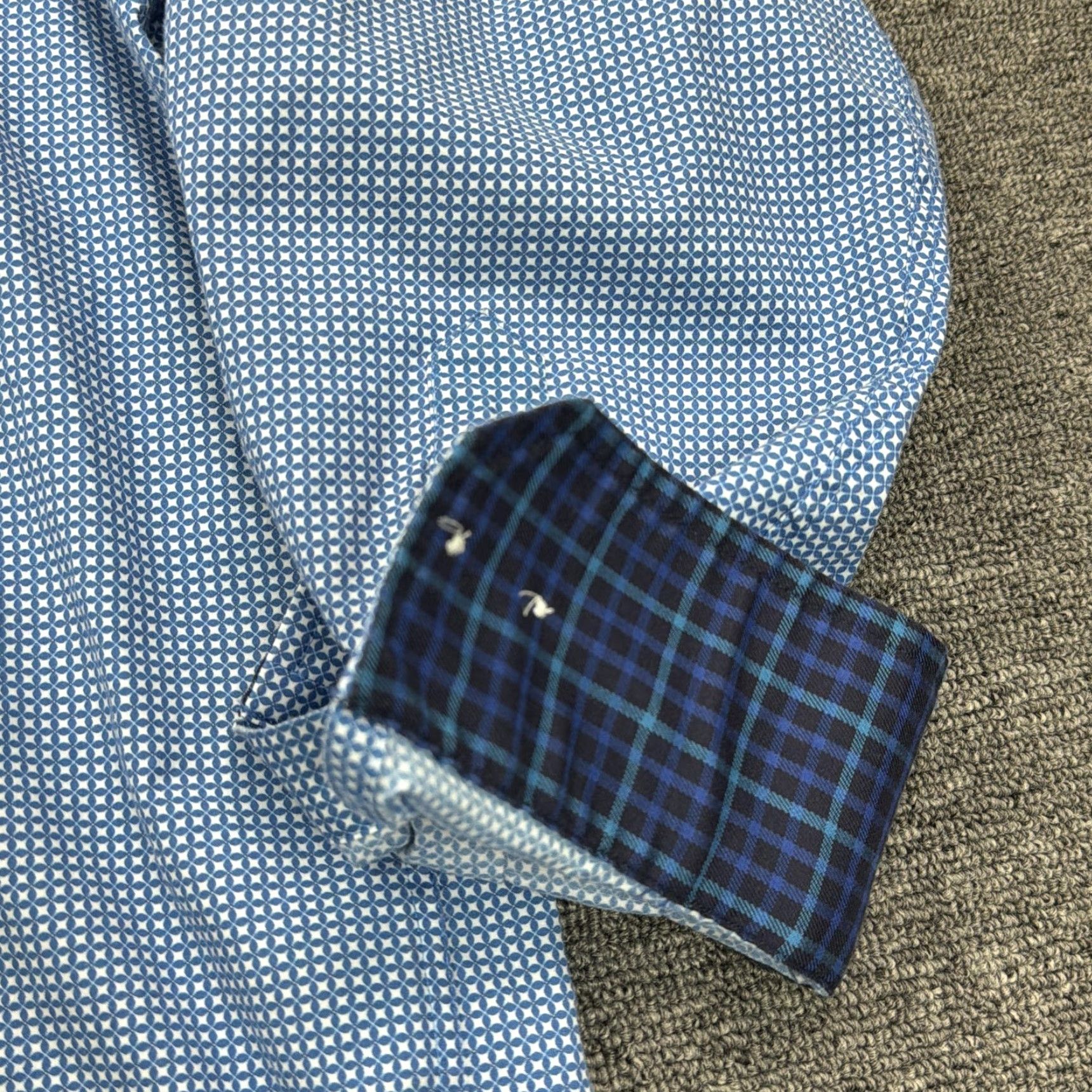 Egara VINTAGE? No. Egara Shirt Mens XL Blue Geometric Non-Iron Slim Fit Stretch Dress Flip-Cuff Size 46R - 4 Thumbnail