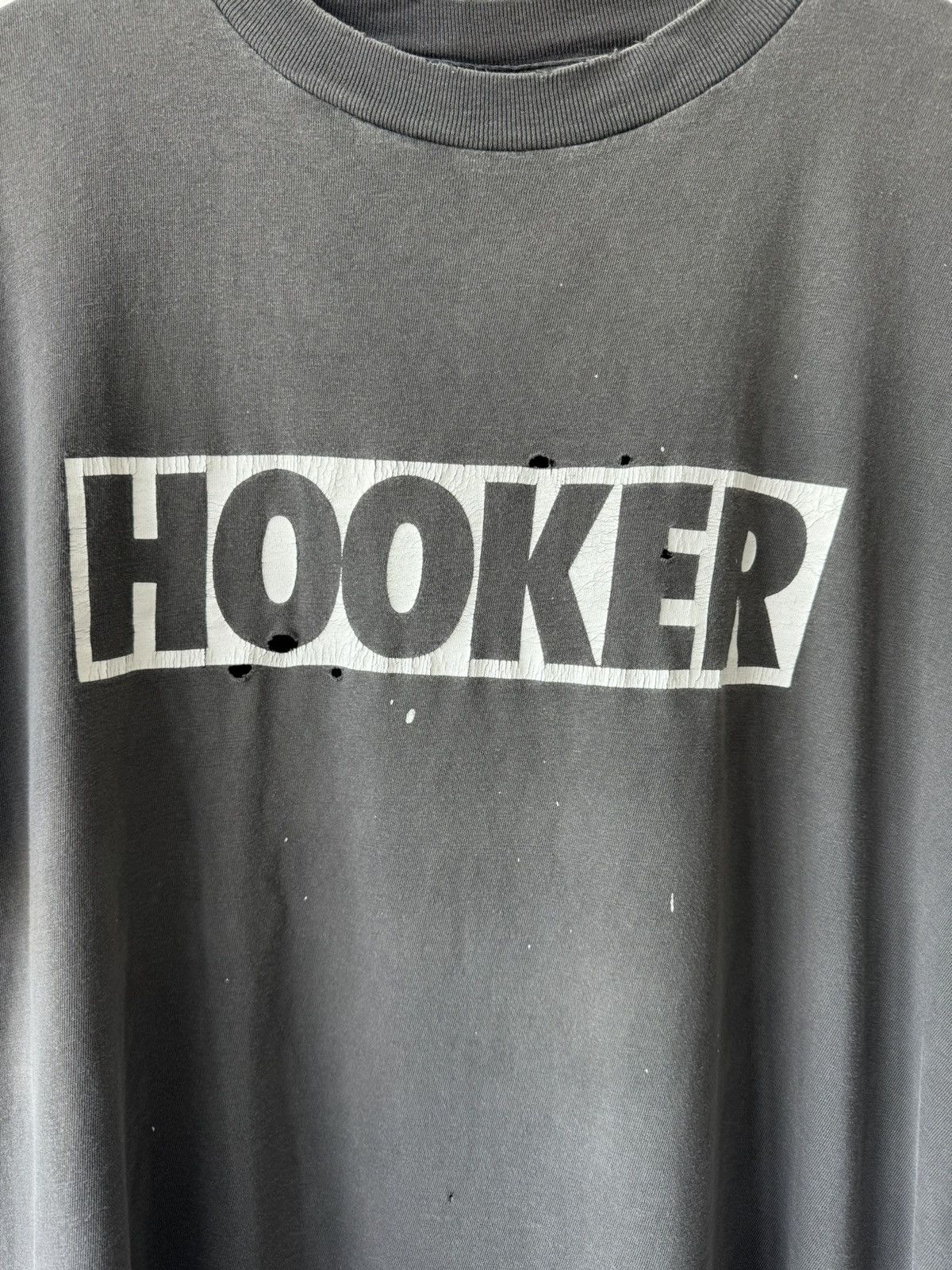Vintage VINTAGE 90s THRASHED FADED HOOKER SNOWBOARDING T SHIRT Size US XL / EU 56 / 4 - 4 Thumbnail