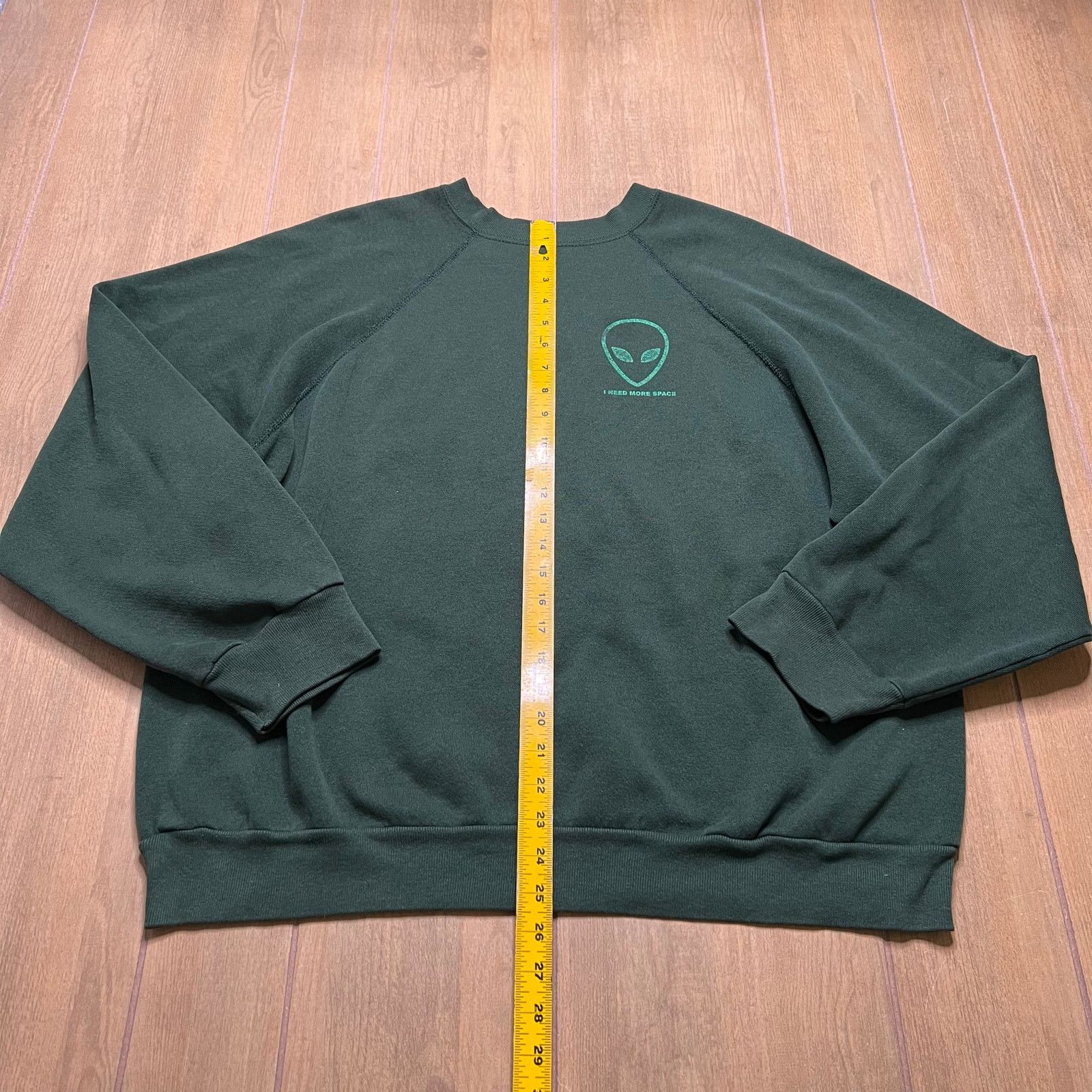 Vintage Vintage Alien Head Sweatshirt I Need More Space Green XL/XXL Size US XL / EU 56 / 4 - 5 Thumbnail