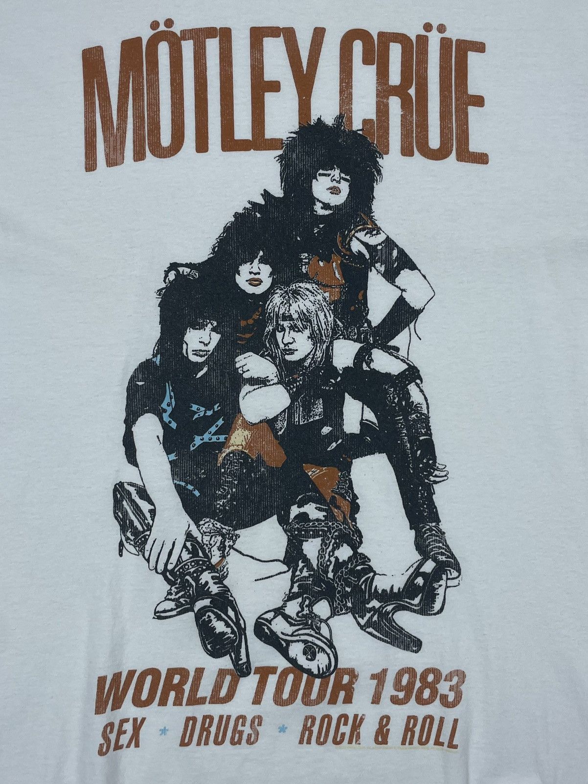 Band Tees Vintage Motley Crue T-Shirt Word Tour 1983 Size US L / EU 52-54 / 3 - 5 Thumbnail