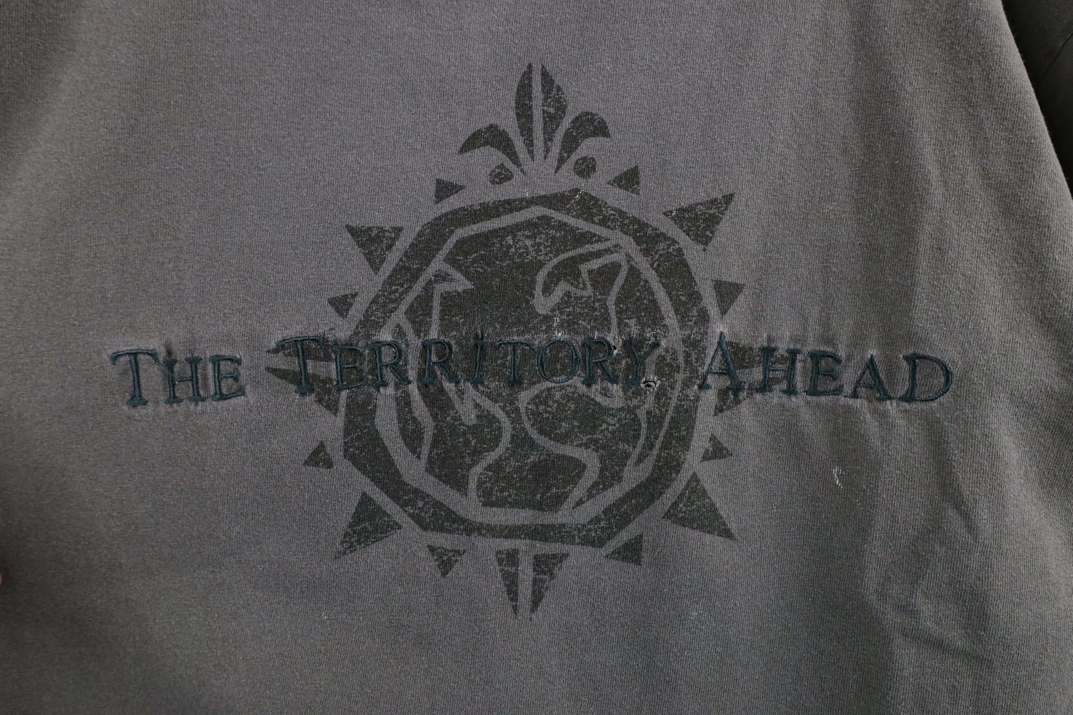 Vintage Vintage 90s The Territory Ahead Tribal Sun T-Shirt Green USA Size US S / EU 44-46 / 1 - 4 Thumbnail