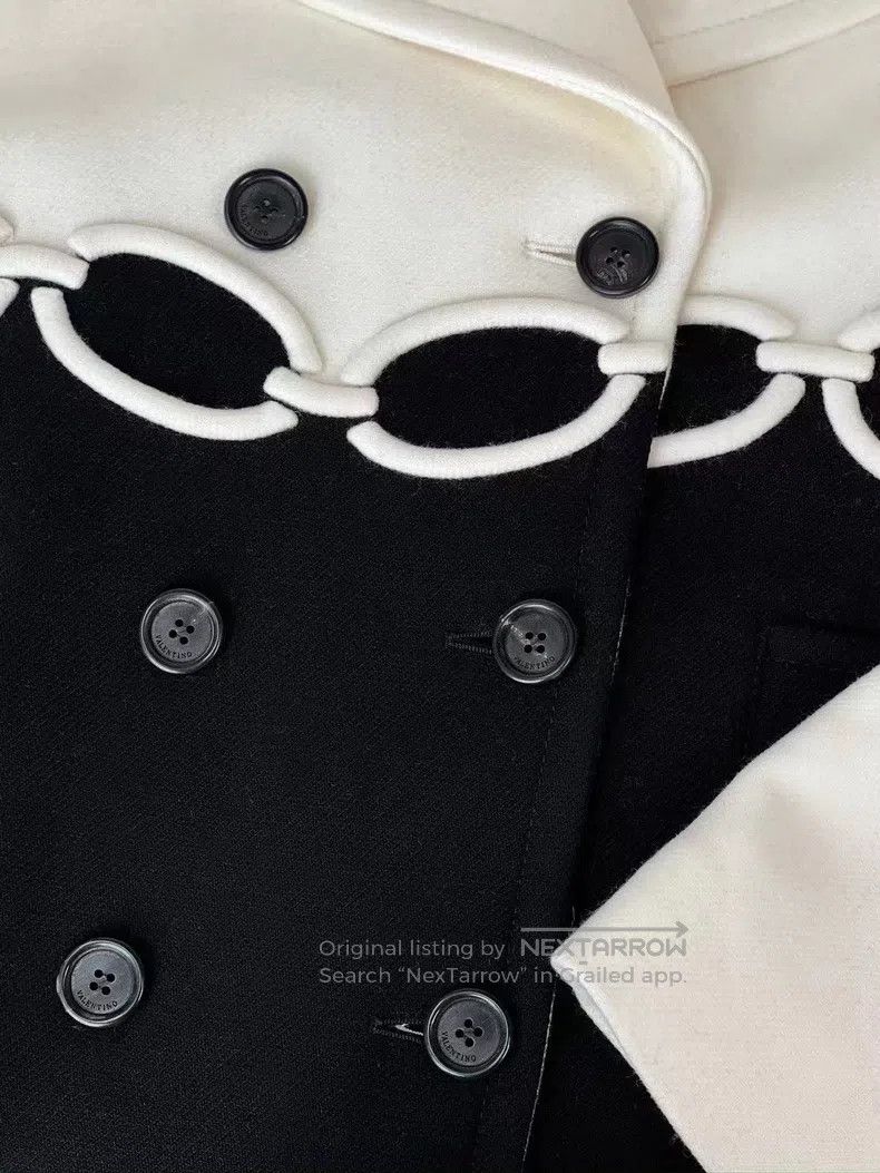 Valentino Valentino Black and white cashmere blazer Size M / US 6-8 / IT 42-44 - 2 Thumbnail