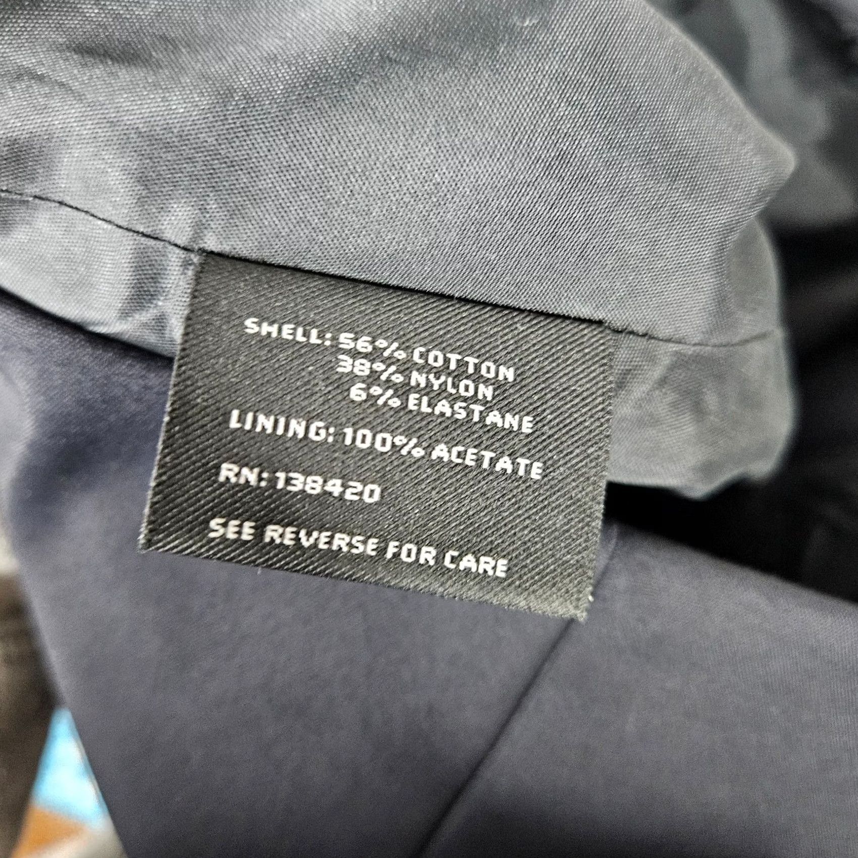 Vintage Carlisle Women's Gray Straight Pencil Skirt Size 10, Short, All Seasons, Dry Clean Only, Button Accent, Zip Closure Size 32" / US 10 / IT 46 - 7 Thumbnail