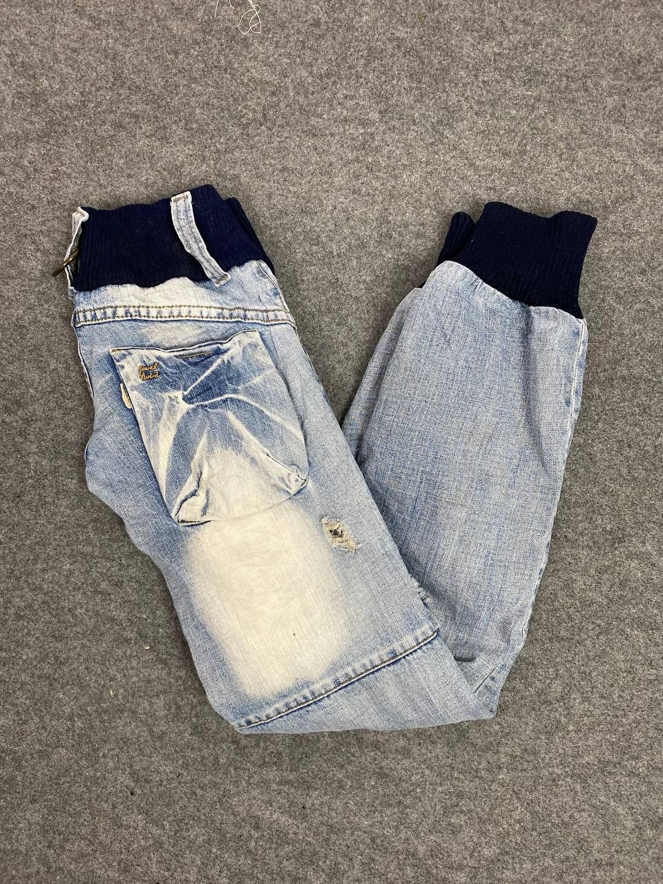 Japanese Brand japanese brand distressed jogger denim nice design Size 32" / US 10 / IT 46 - 2 Thumbnail