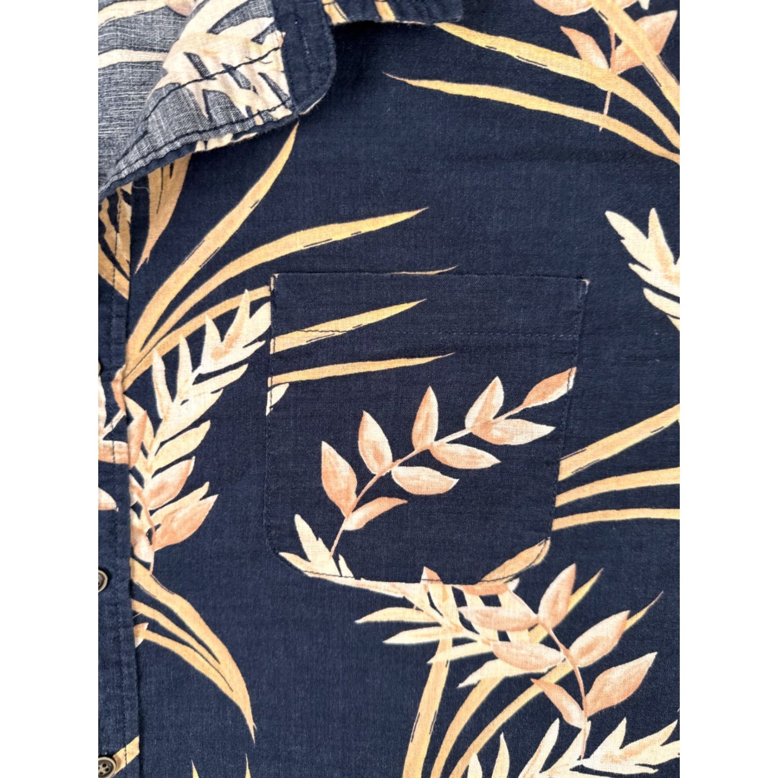 Lapointe Seapointe Men Shirt 2XL Floral Blue Beige Hawaiian Button-Up Aloha Beach Vacation Lightweight Polyester Blend Size US XXL / EU 58 / 5 - 6 Thumbnail