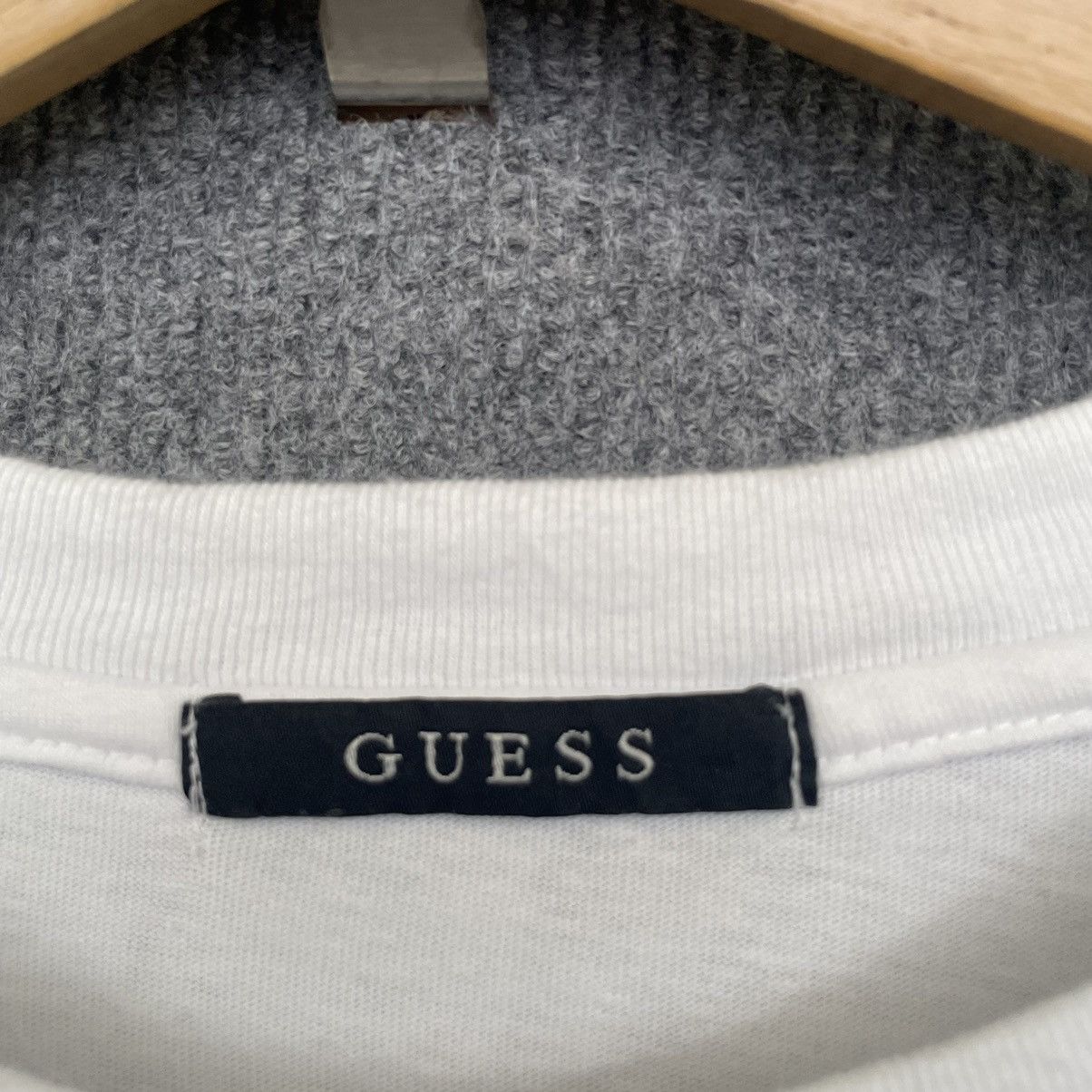 Guess Vintage Guess Big Logo Backhit L/S T Shirt Size US L / EU 52-54 / 3 - 3 Thumbnail