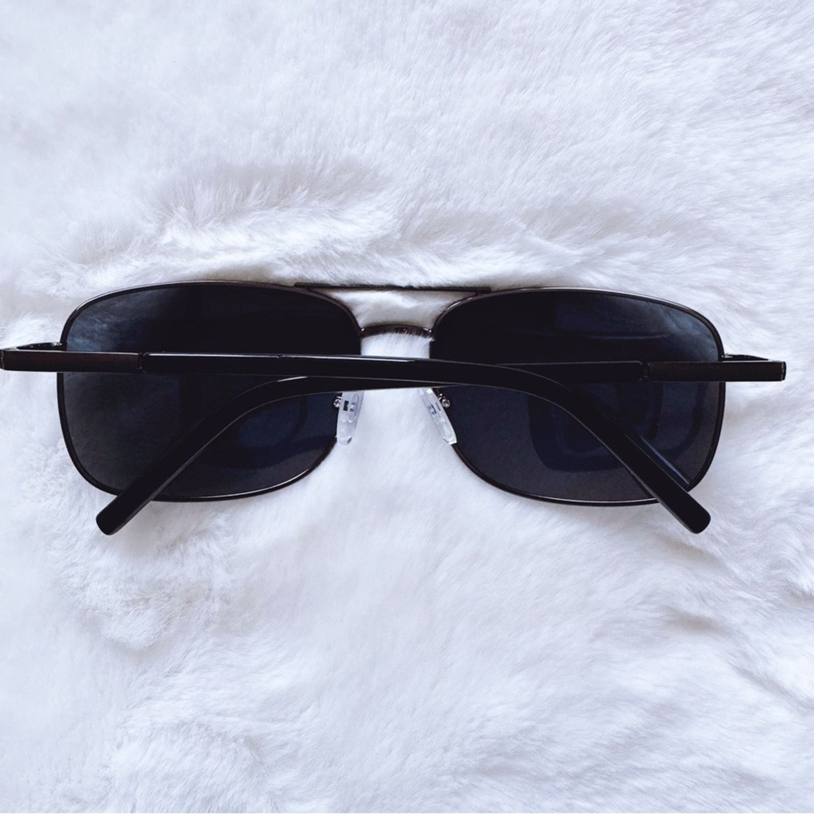 Other Tessa Black w/ Black Rims Rectangular Polarized Sunglasses Size ONE SIZE - 14 Thumbnail