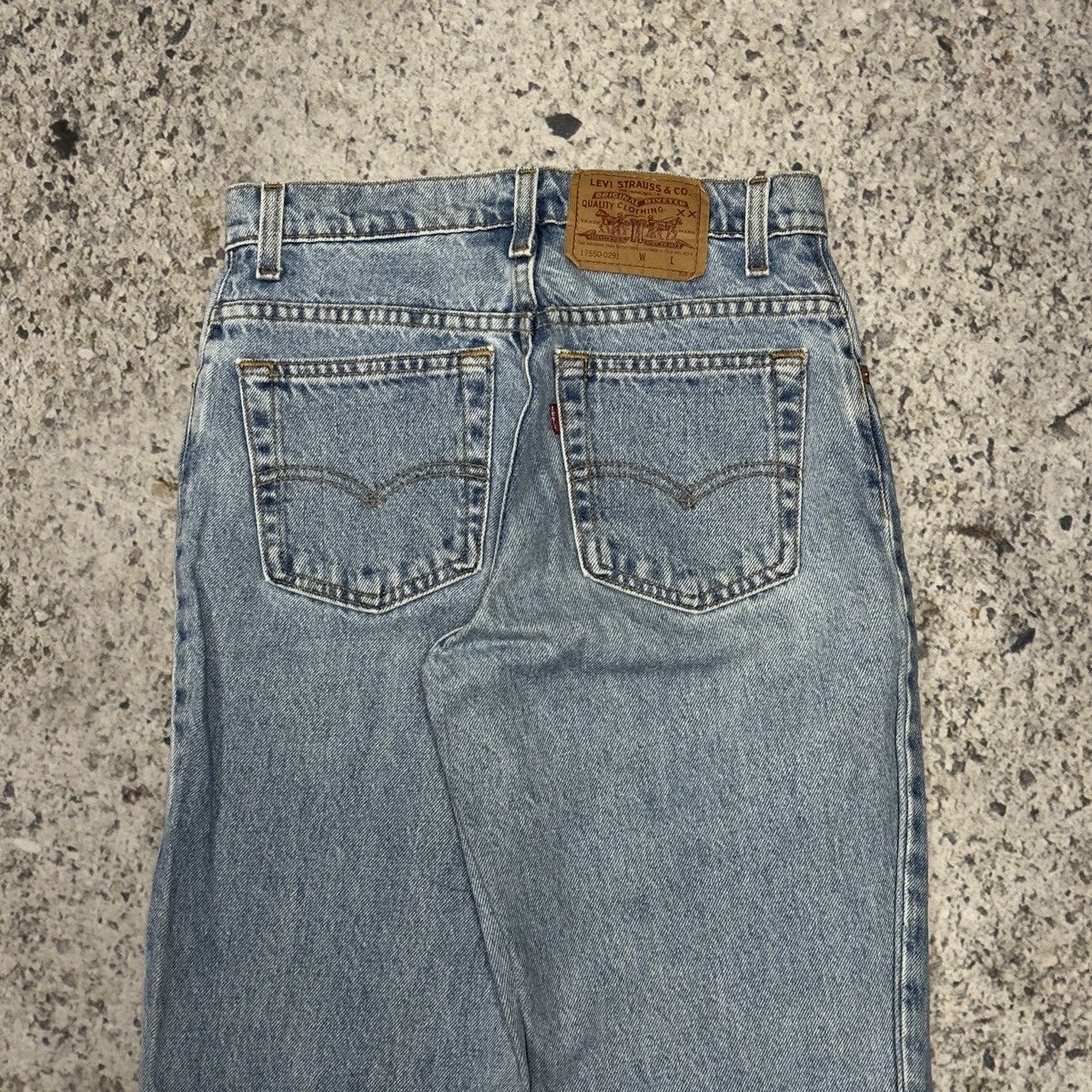Levi's Vintage 90s Levi’s 550 Light Wash Tapered Denim Jeans Size 27" / US 4 / IT 40 - 4 Thumbnail