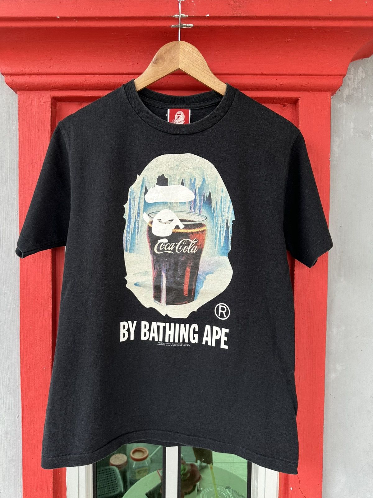 Bape × Coca Cola Bape X Coca Cola 2016 Big Head Tee Size US M / EU 48-50 / 2 - 1 Thumbnail