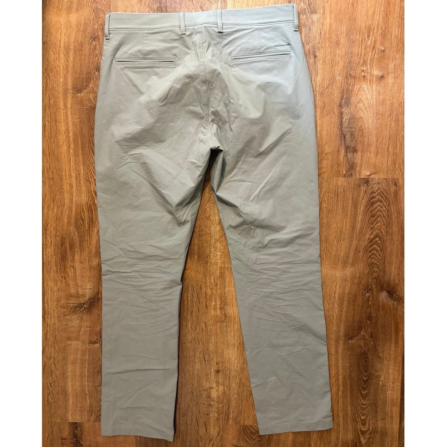 J.Crew NWOT J.Crew 770 Straight Fit Tech Pant Light Gray Size 33x30 Size US 33 - 4 Thumbnail