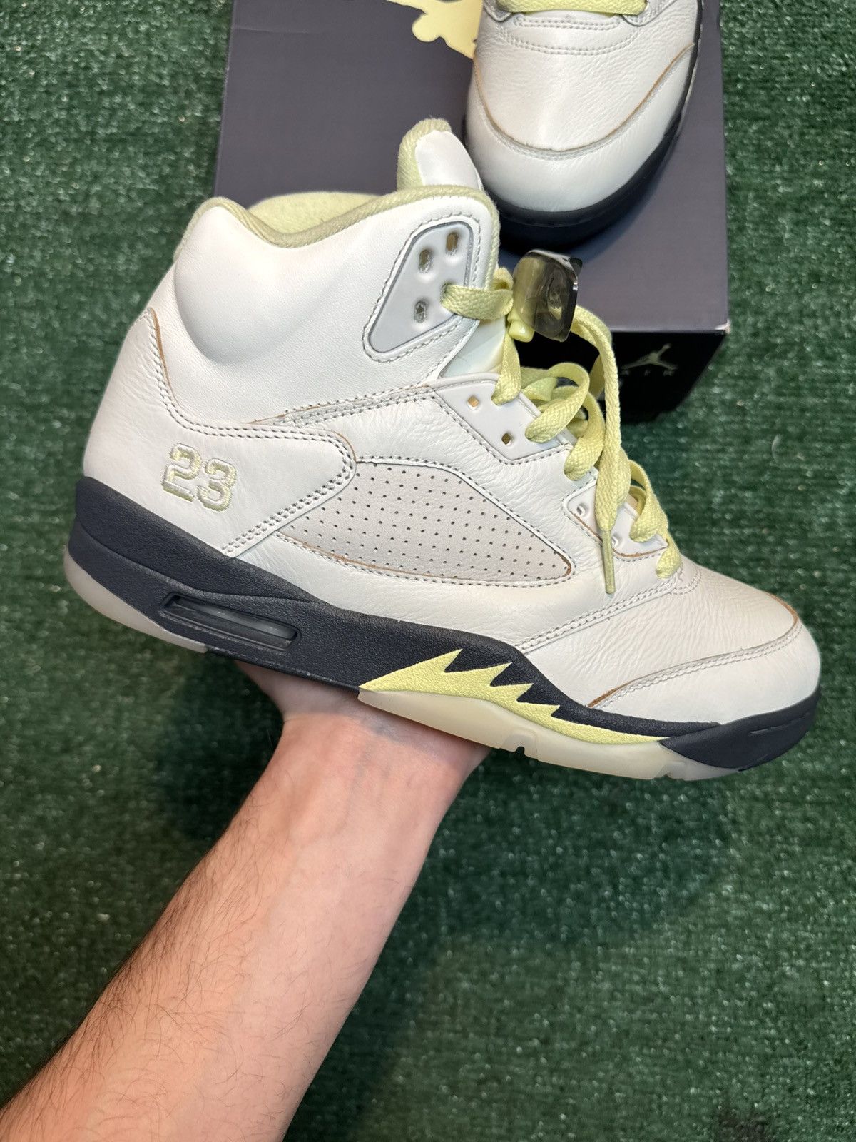 Jordan Brand Jordan Retro 5 Luminous Green Size 9M Size US 9 / EU 42 - 1 Thumbnail