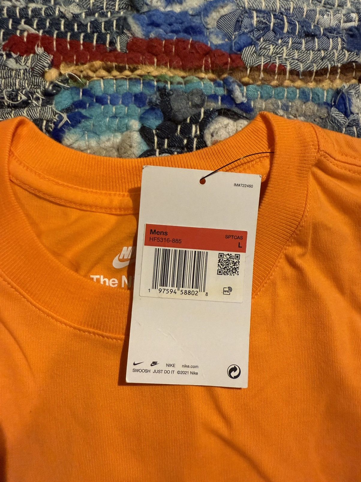 Nike Nike City Exclusive - Vietnam- tee size L Size US L / EU 52-54 / 3 - 3 Thumbnail