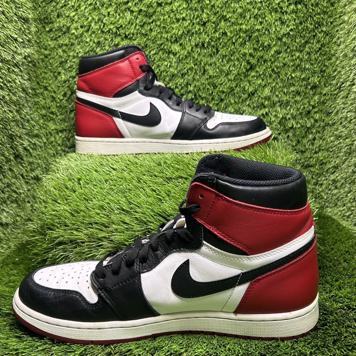 Jordan Brand Jordan 1 High “Black Toe” (206) Size US 10.5 / EU 43-44 - 2 Thumbnail
