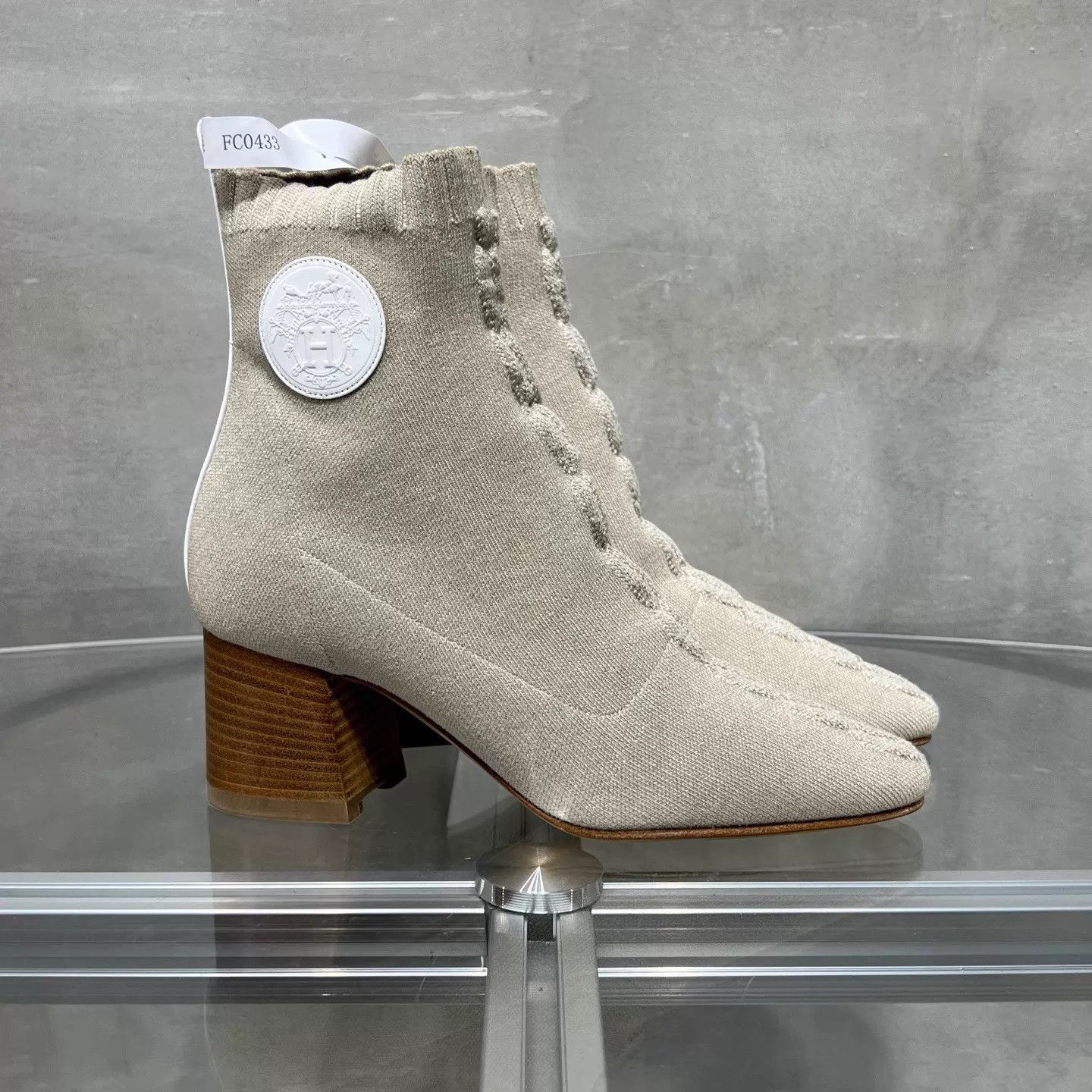 Hermes Hermes Ivory Logo Knit Ankle Boots 36.5 EU Size US 6 / IT 36 - 4 Thumbnail
