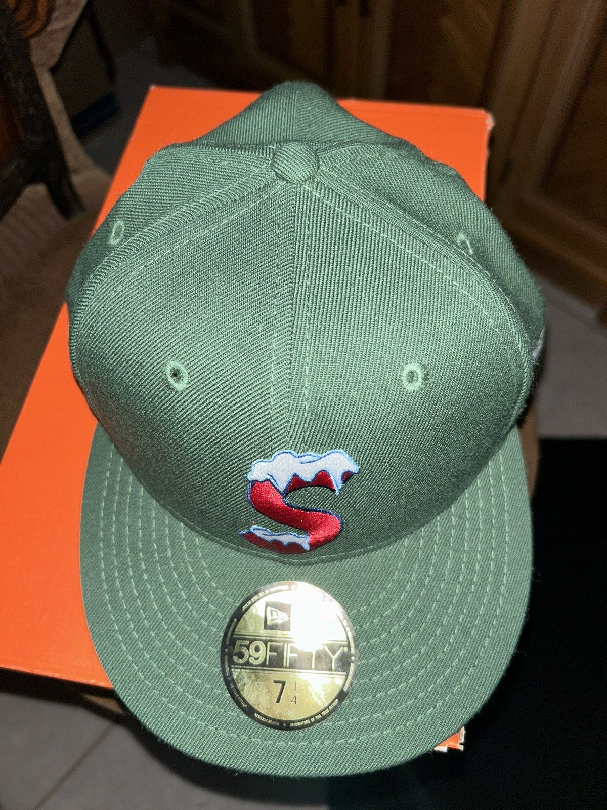 Supreme Supreme S Logo New Era Cap Bright Olive FW20 NEW Size ONE SIZE - 2 Thumbnail