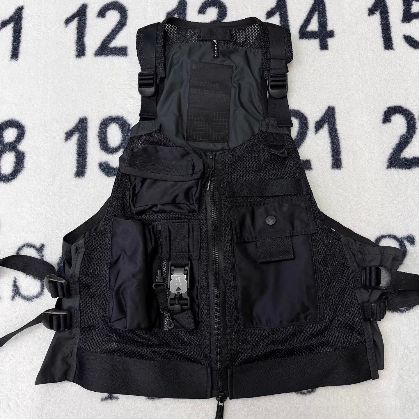 Nike Nike x MMW 2 Black Functional Vest Q10 Size US M / EU 48-50 / 2 - 1 Thumbnail
