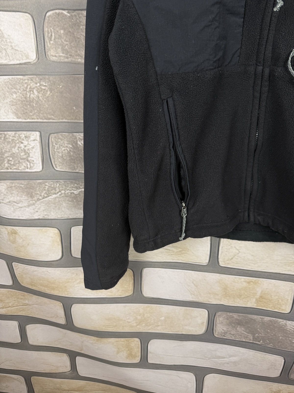 Mountain Hardwear Very rare mountain hardwear fleece polar jacket sweater Size US M / EU 48-50 / 2 - 6 Thumbnail