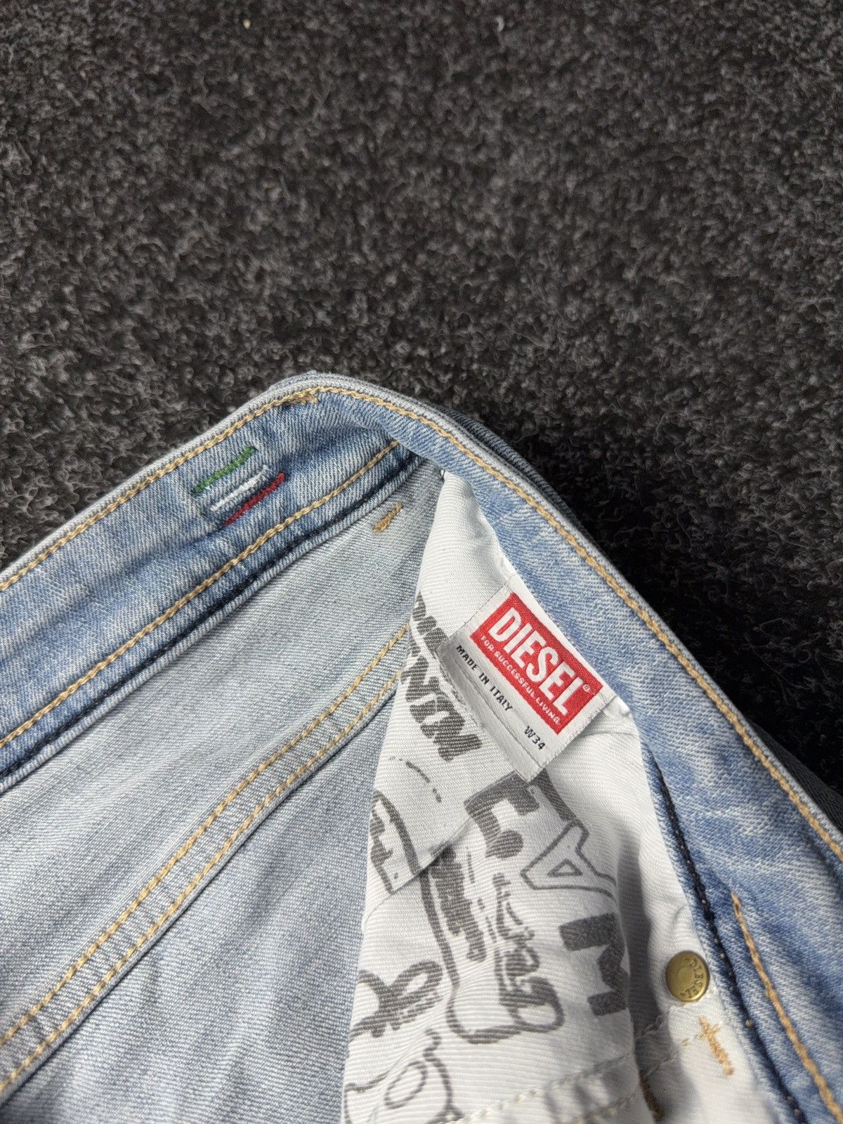 Diesel Luxury 00s Diesel Skinny Light Wash Jeans Y2K Made in Italy Size US 31 - 9 Thumbnail