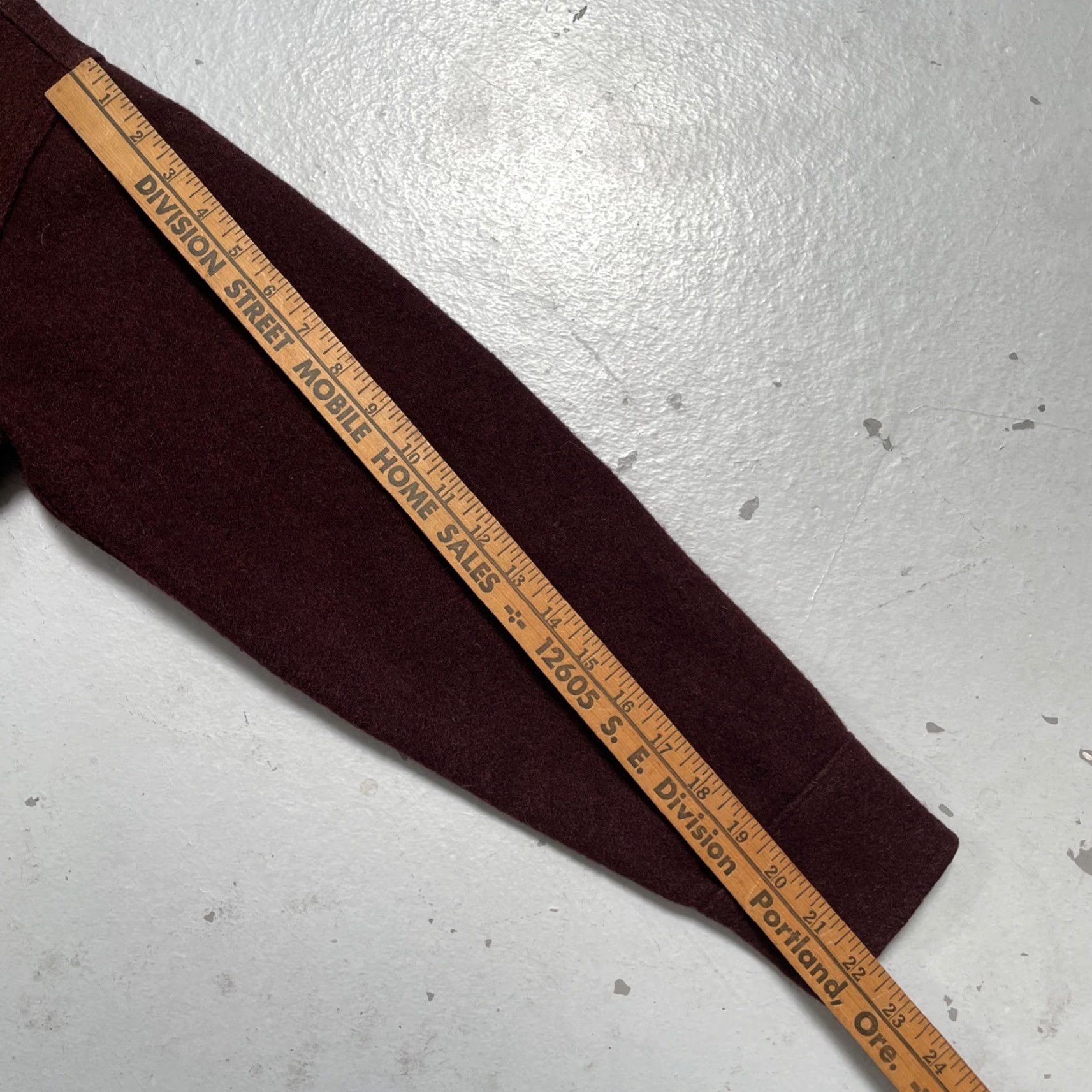 Vintage VINTAGE Lakeland USN Military CPO Style Wool Button Shirt Unisex Adults 38 Maroon 70s Workwear Navy Army Heritage 60s 70s Mens Womens Boys Girls Size US M / EU 48-50 / 2 - 6 Thumbnail