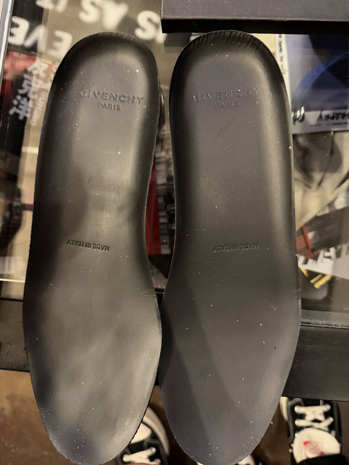 Givenchy (RARE) Givenchy Tyson Star Studded Sneakers Size US 8 / EU 41 - 7 Thumbnail