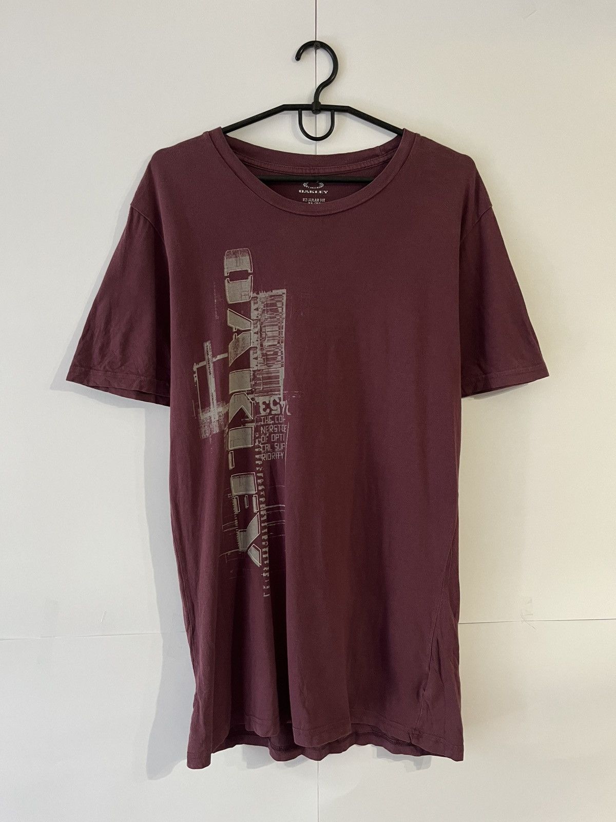 Oakley Oakley Vintage Y2K Hype Style Big Logo Cotton Tee Shirt Size US M / EU 48-50 / 2 - 1 Thumbnail