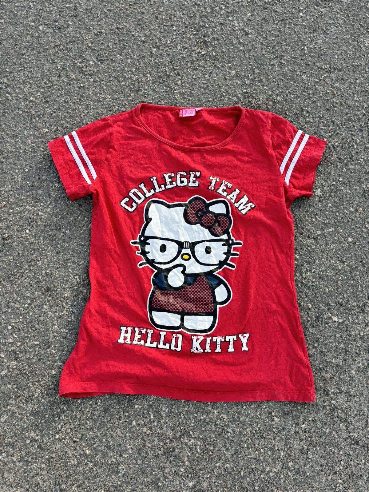 Anime × Cartoon Network × Vintage Vintage Hello Kitty college team tee Size S / US 4 / IT 40 - 2 Thumbnail