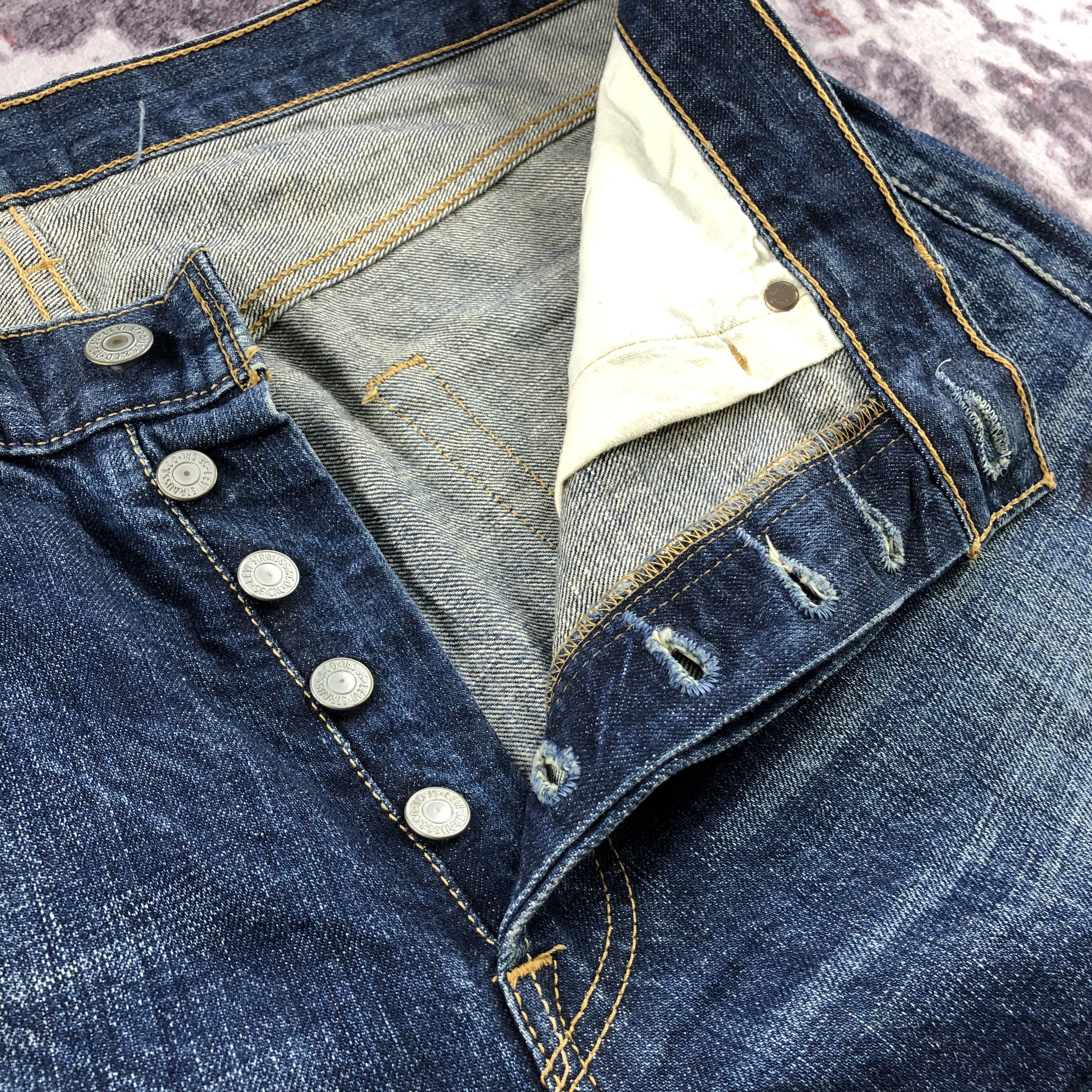 Levi's Vintage 90s Blue Wash Levis 501 Jeans-JM2831 Size US 34 / EU 50 - 14 Thumbnail