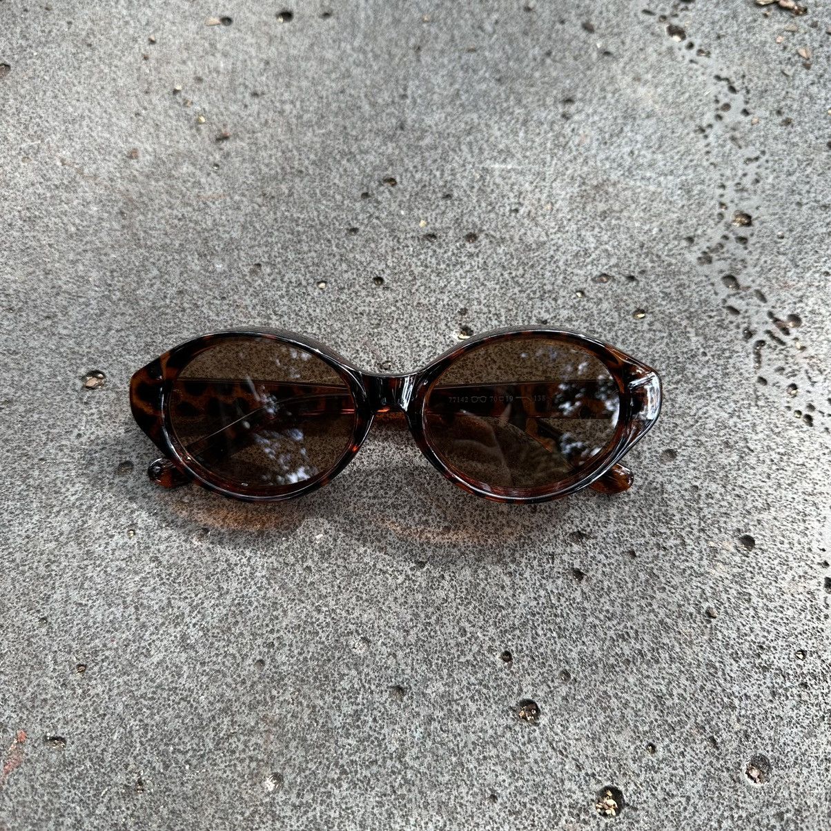 Other SUNGLASSES BRAND NEW CLASSIC RETRO VINTAGE QZ77142-02 Size ONE SIZE - 1 Thumbnail