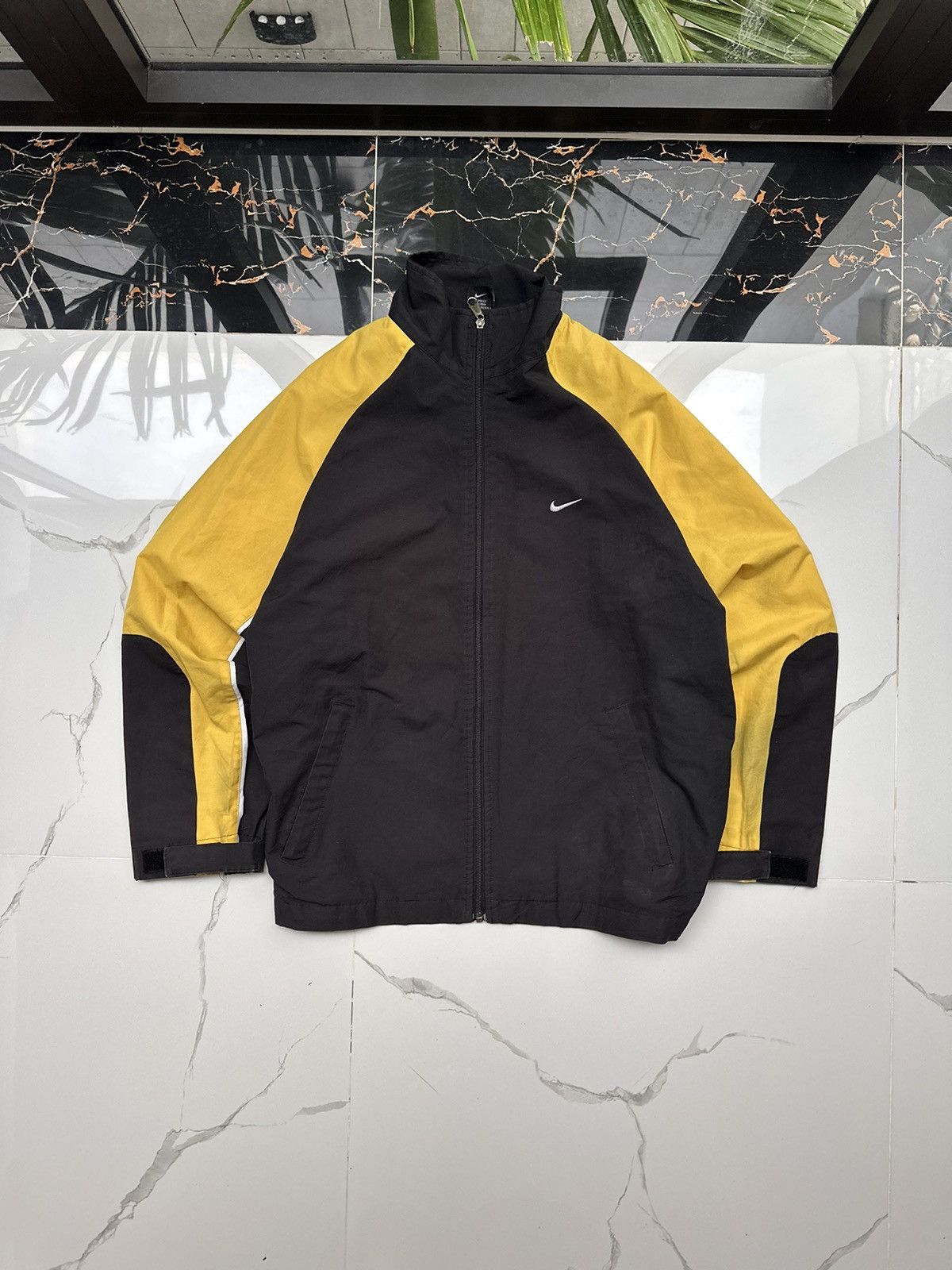 Nike × Vintage NIKE VINTAGE BIG LOGO STREETWEAR LIGHT JACKET Size US L / EU 52-54 / 3 - 3 Thumbnail