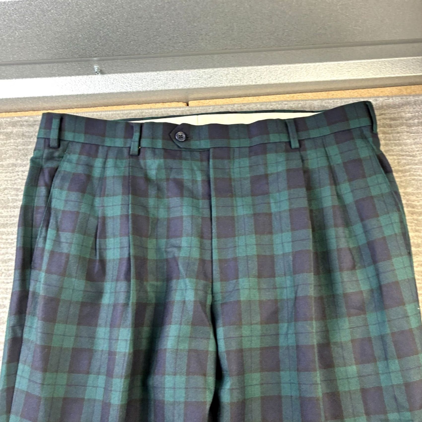 Vintage Paul Fredrick Pants Mens 39 Green Blue Tartan Plaid Pleated Wool Chino Straight Classic Casual Formal Dressy 5-Pocket Zipper Button Inseam 30in Size US 39 - 3 Thumbnail